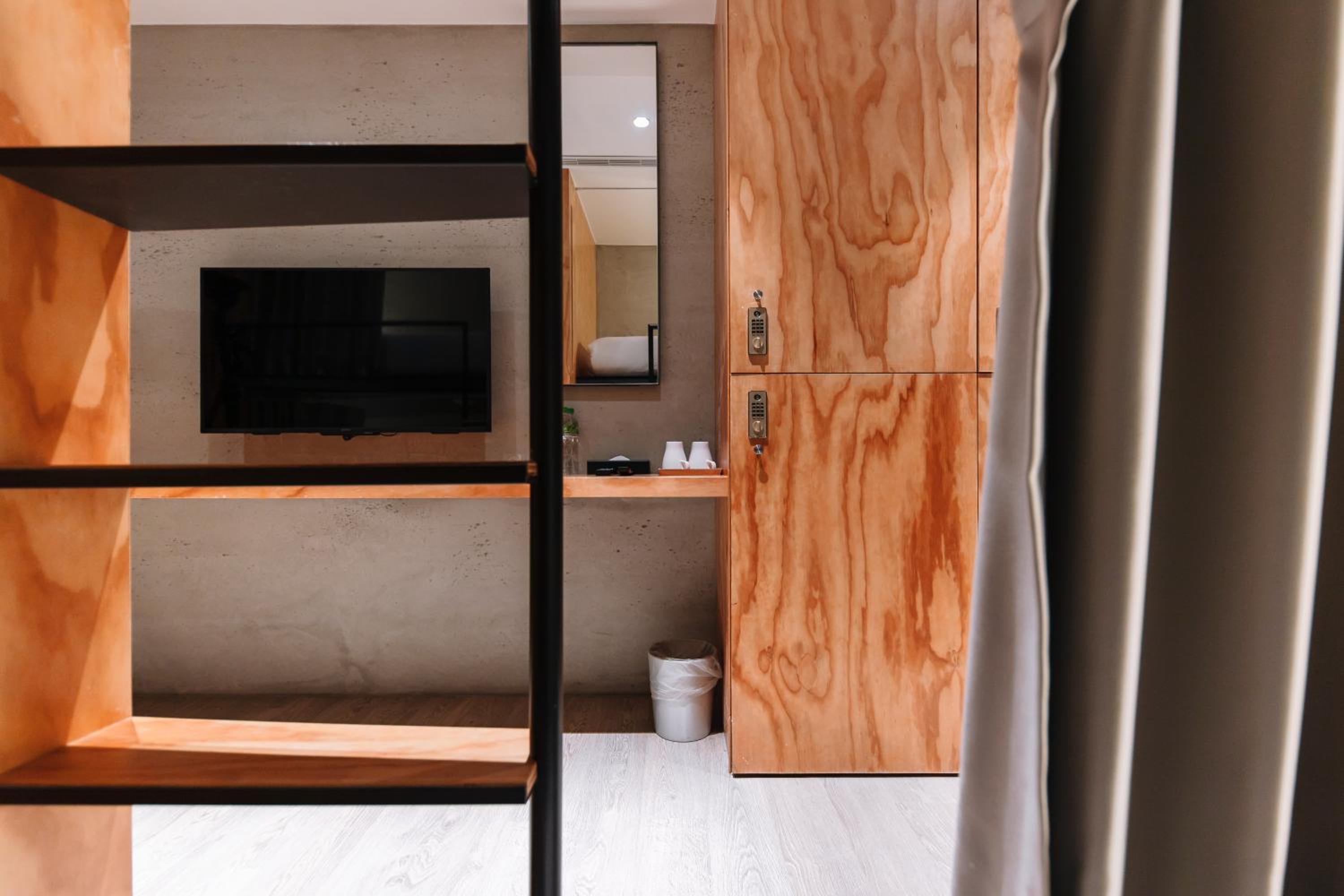 Bed in 4-Bed Dormitory Room photo 2