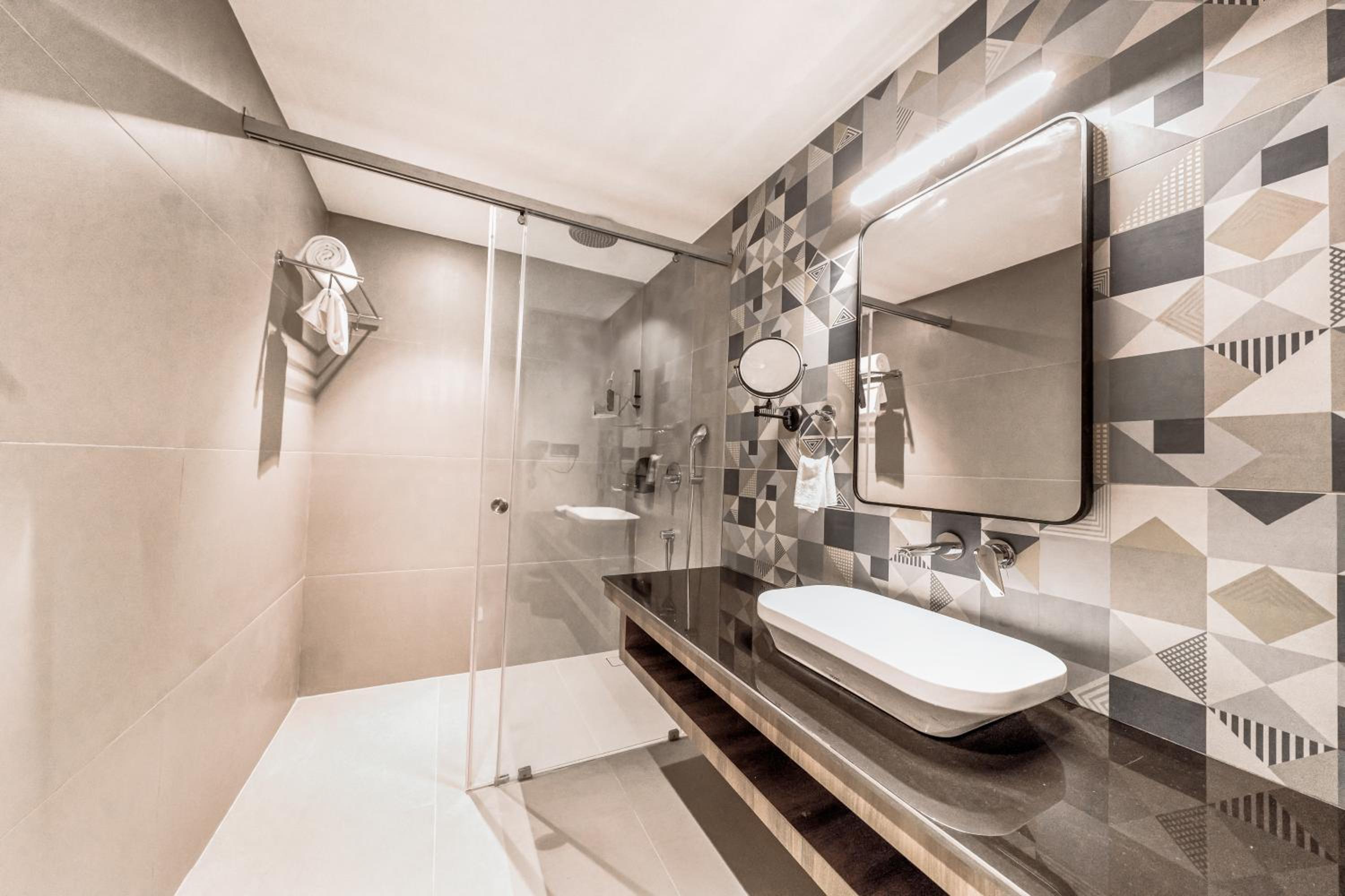 Deluxe Room - Photo 2
