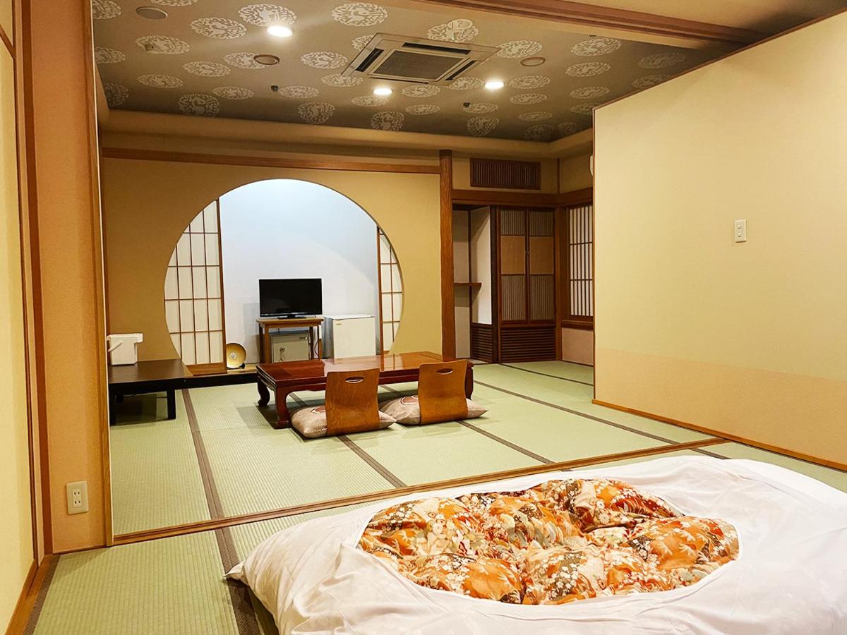 Japanese-Style Room