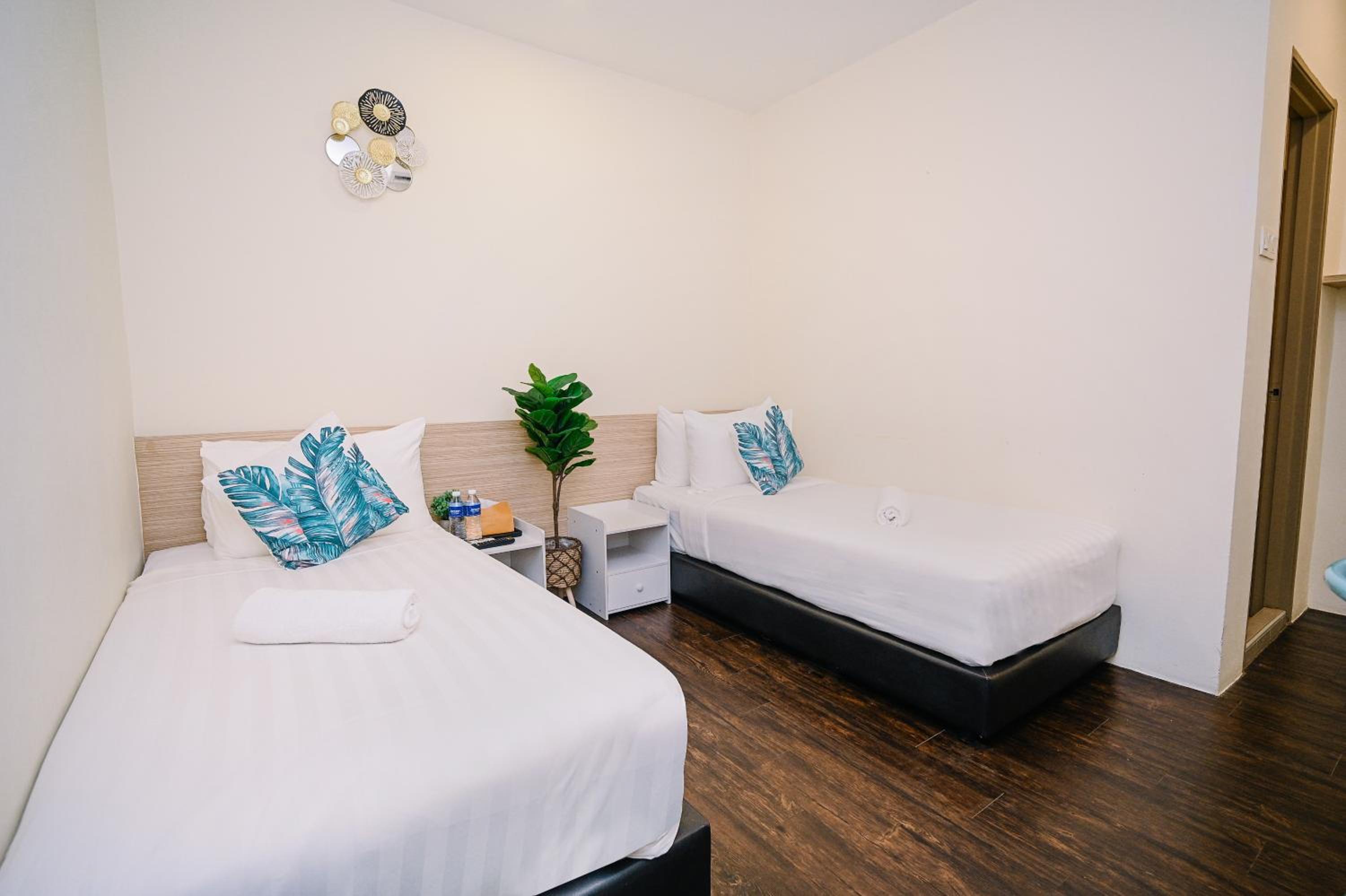 Standard Twin Room photo 3