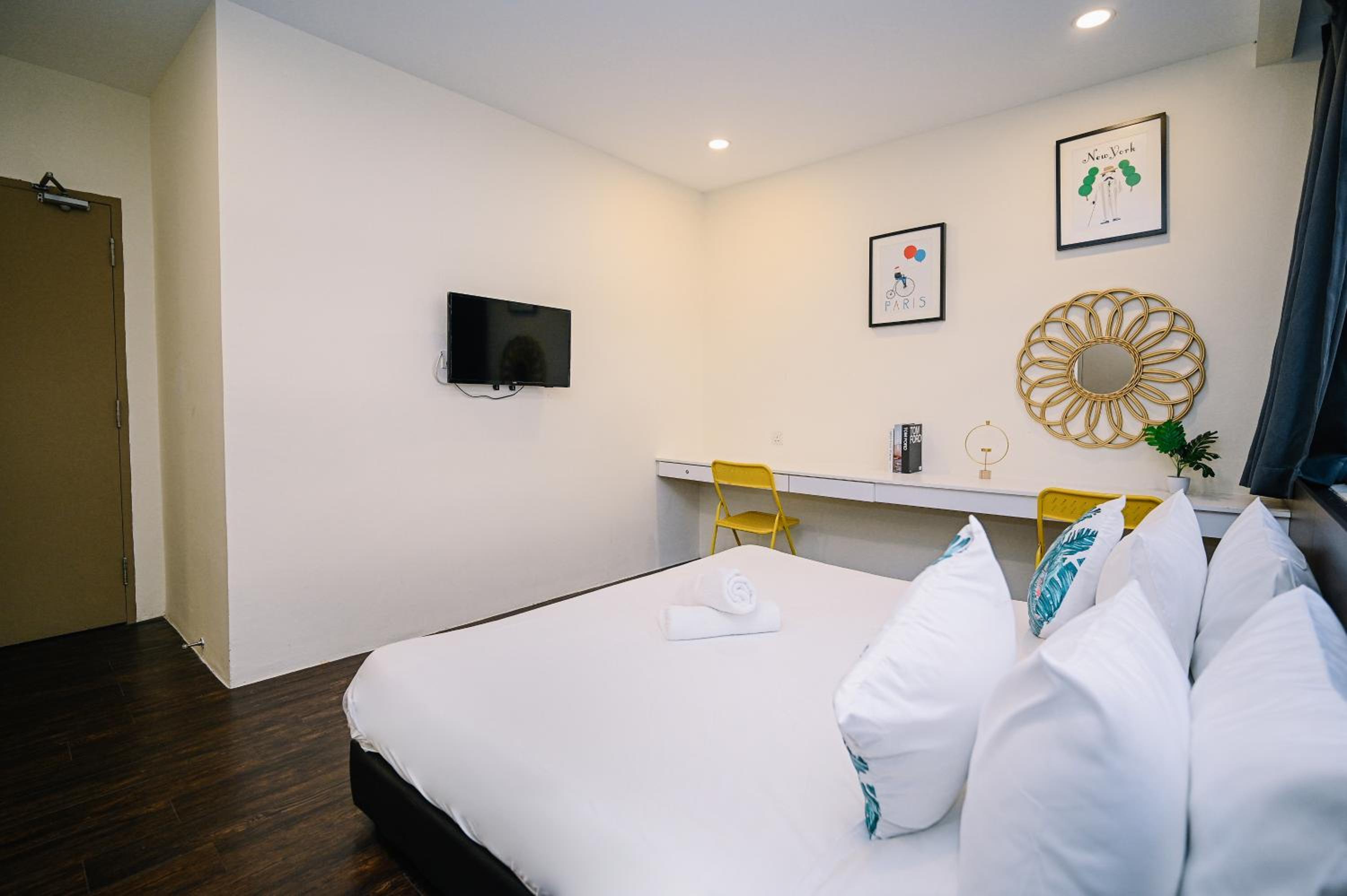 Deluxe King Room photo 3