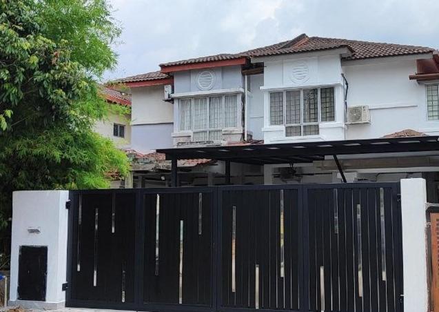 Four-Bedroom House photo 1