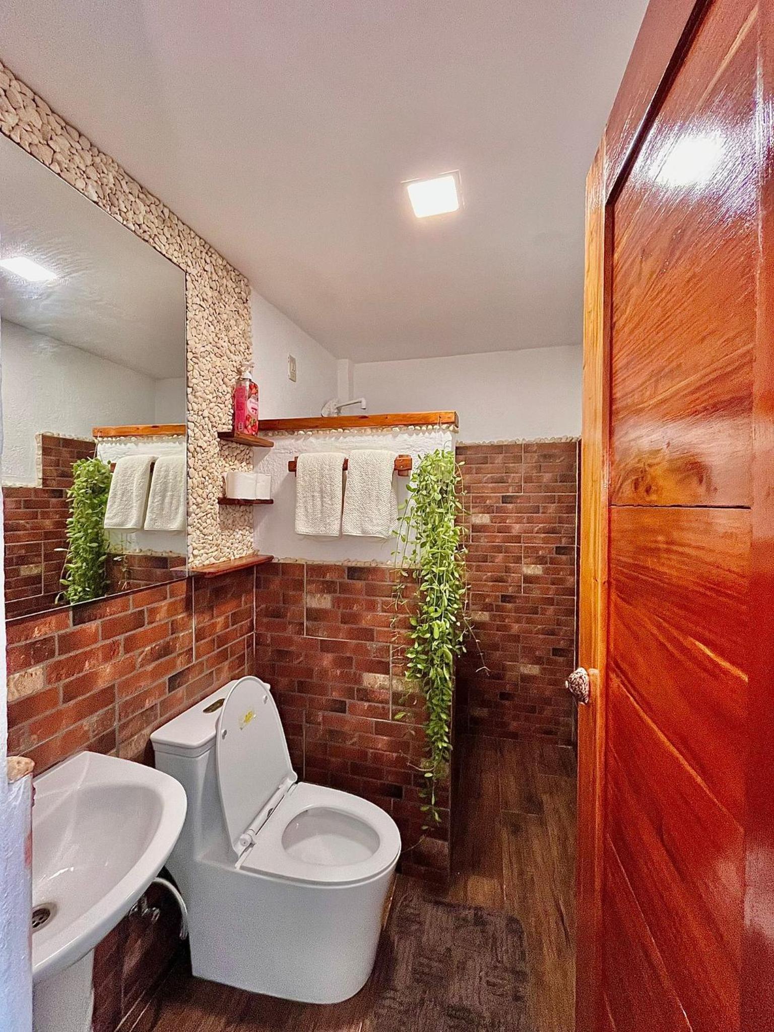 Deluxe Double Room with Sea View - Photo 5