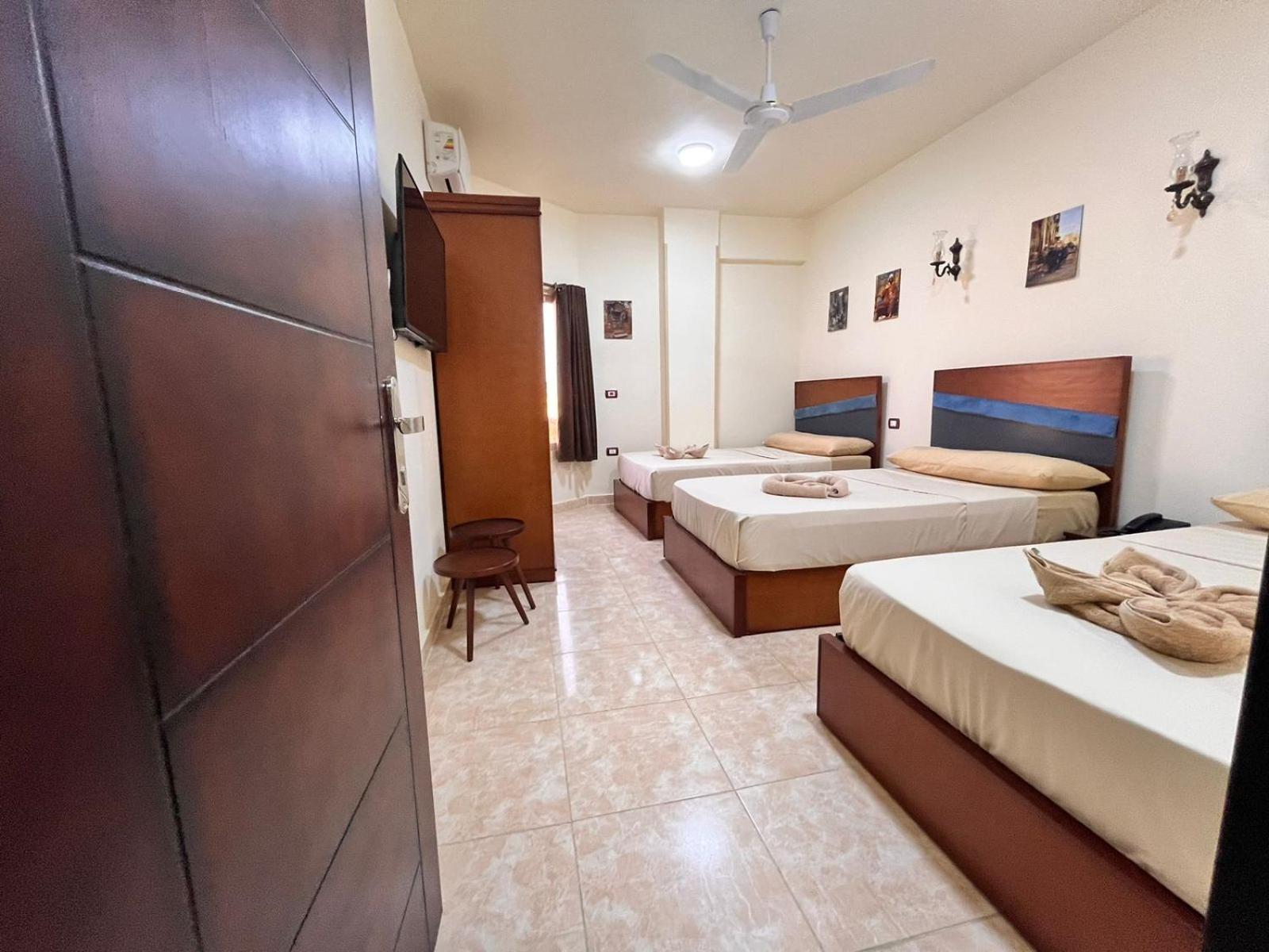 Triple Room - Photo 9