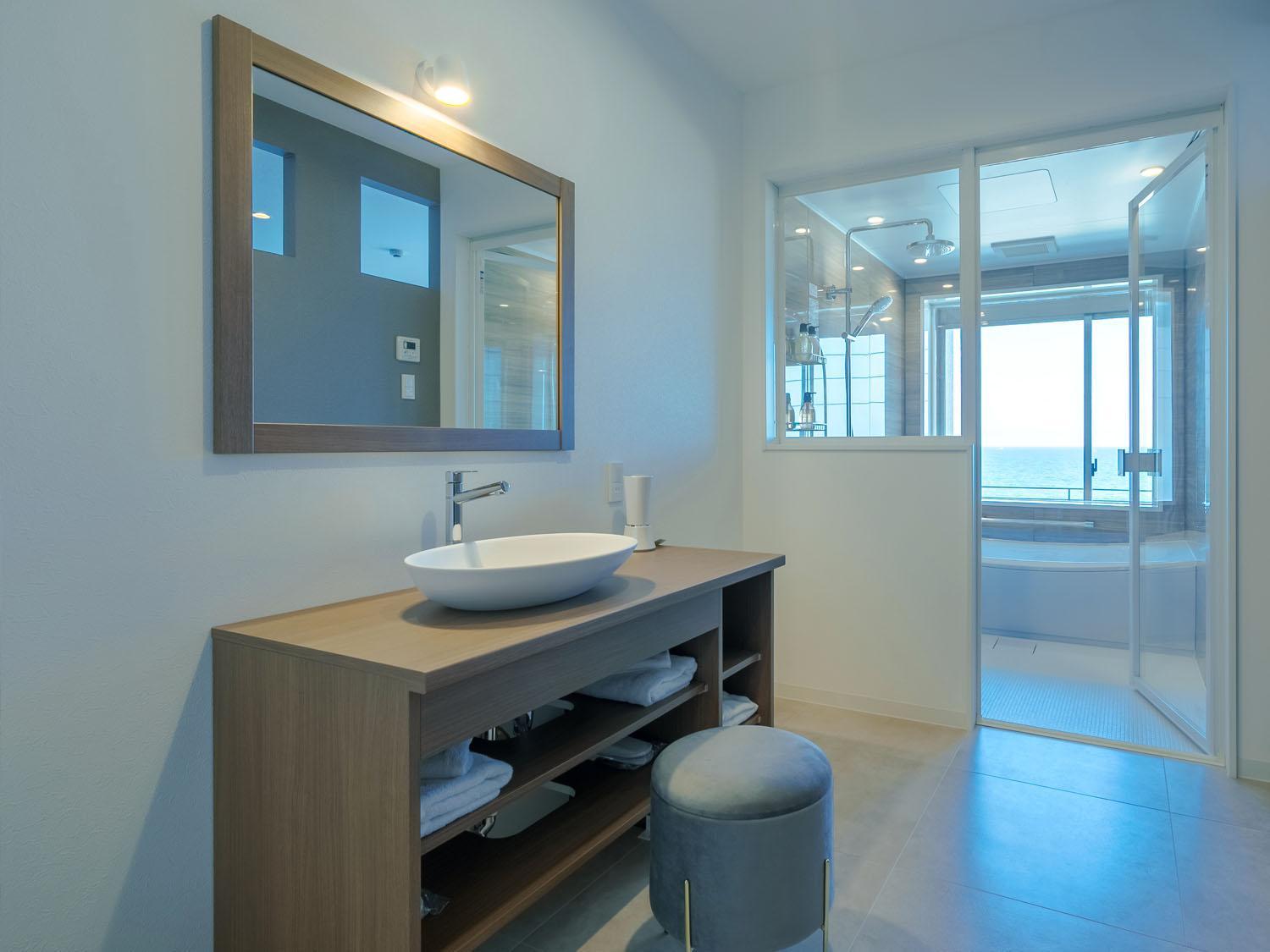 302/303 Twin Room with Ocean view (Private Bathroom) photo 2