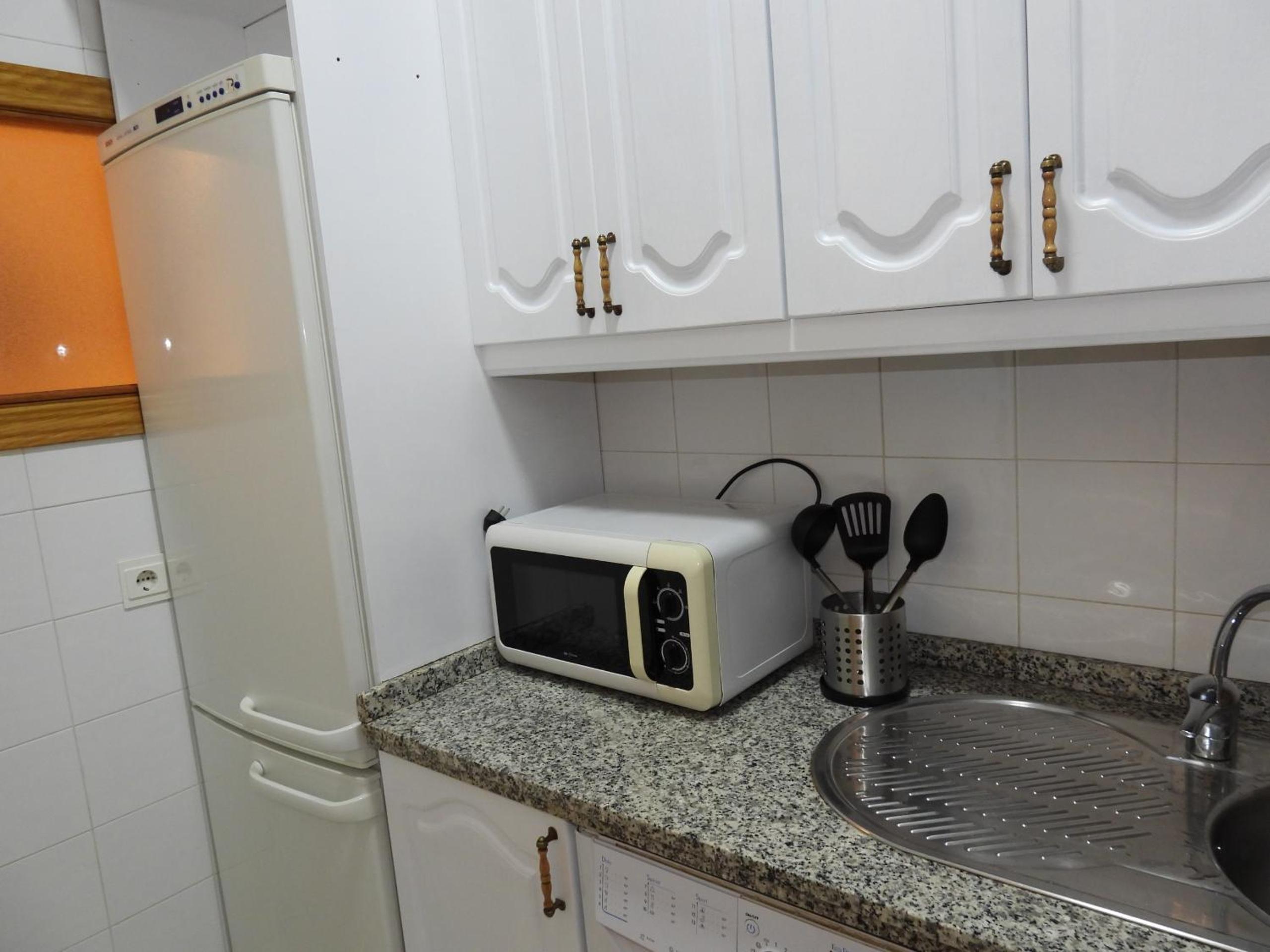 One-Bedroom Apartment - Photo 11