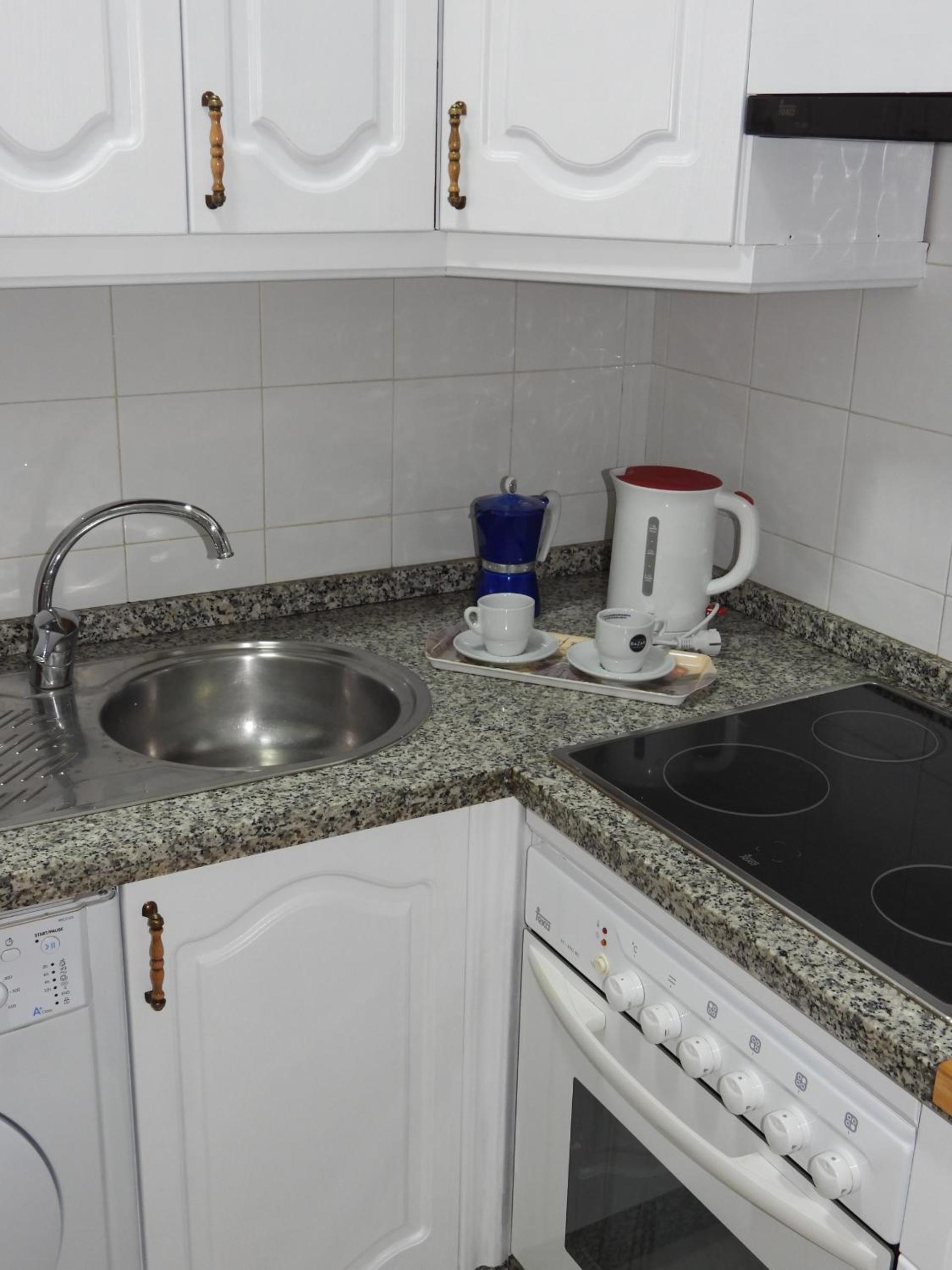One-Bedroom Apartment - Photo 9