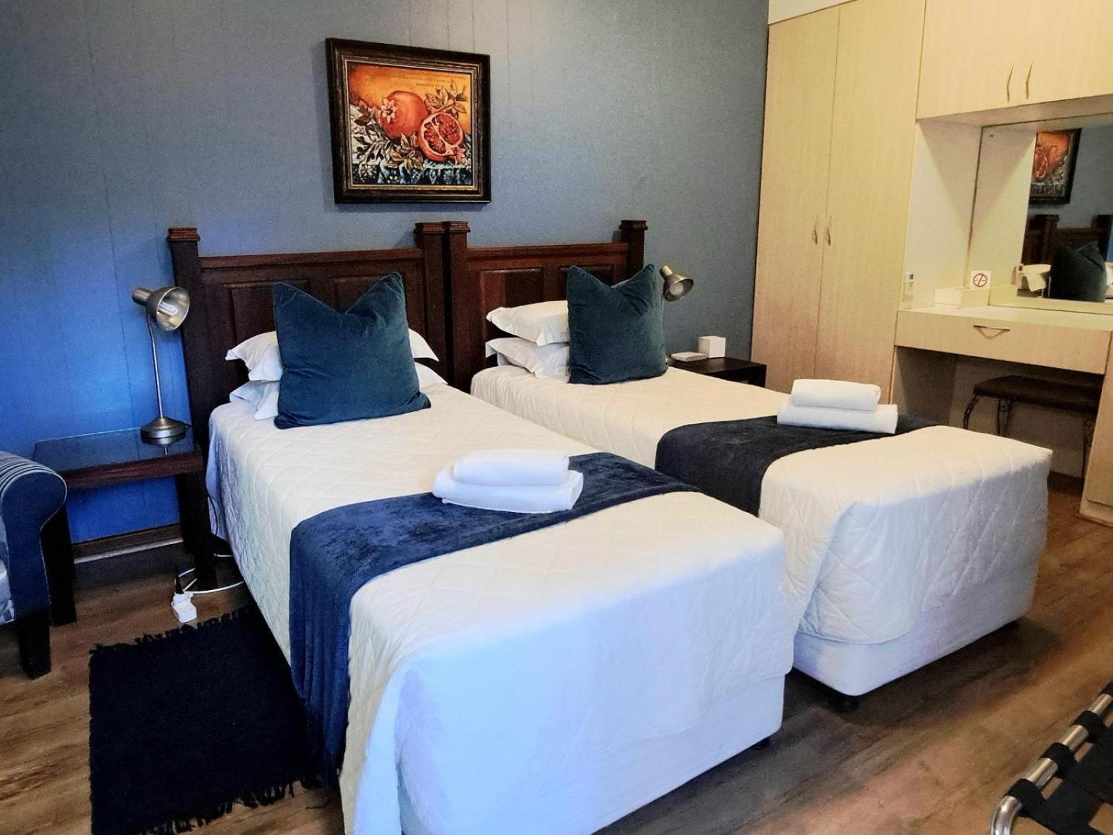 Standard Twin Room photo 2