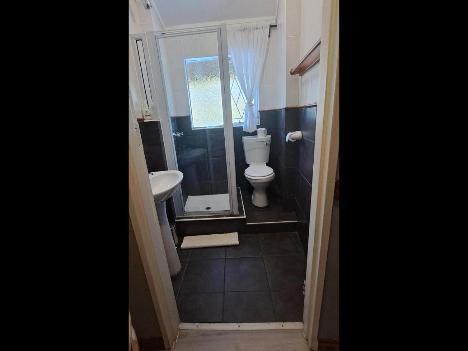 Double or Twin Room photo 3