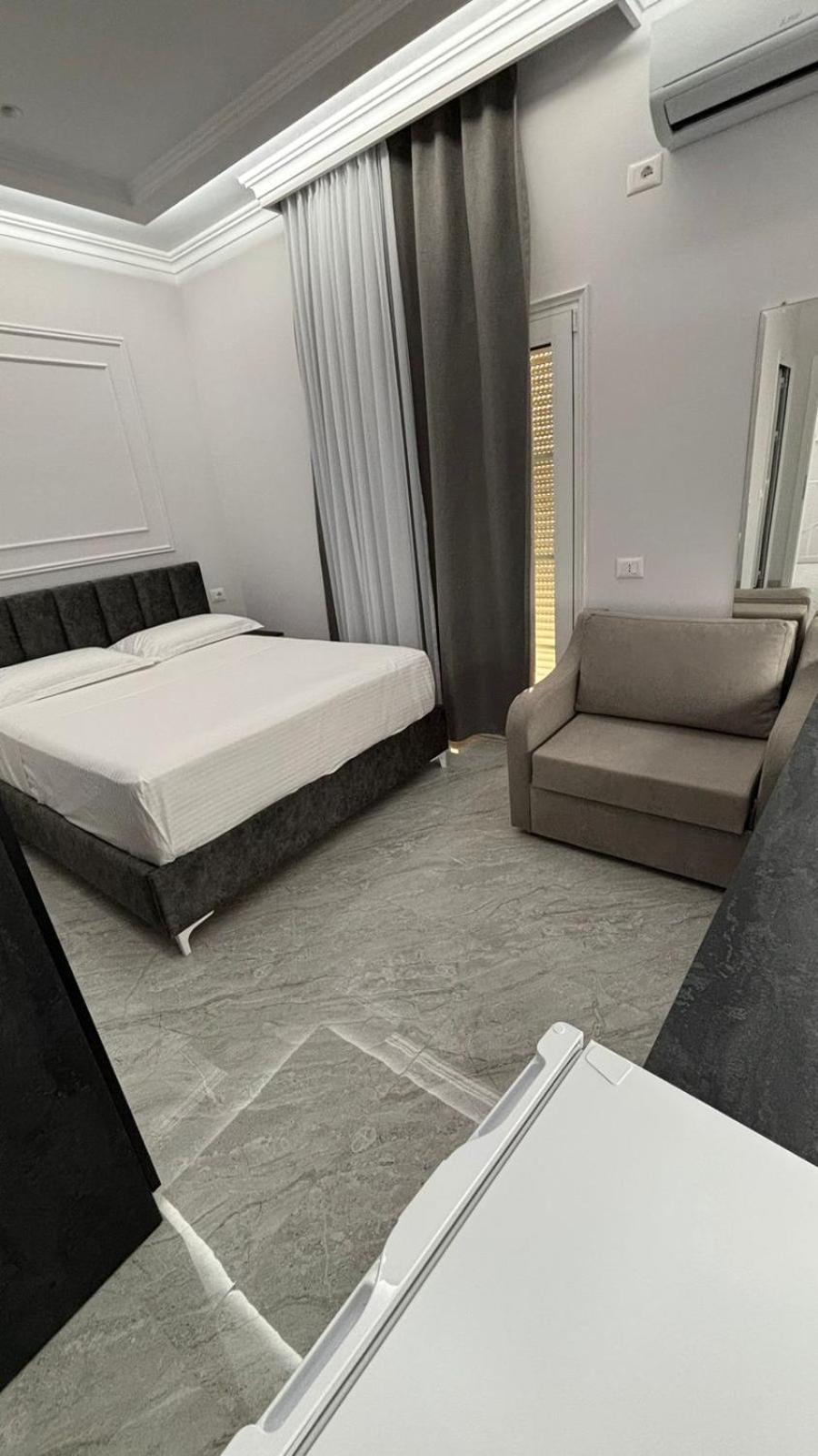 Double Room with Lake View photo 3