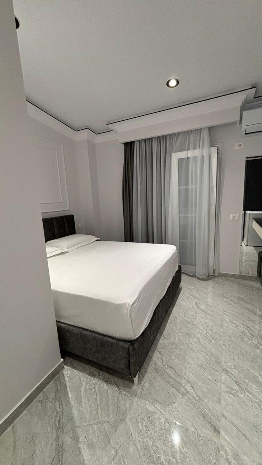 Double Room with Balcony photo 2