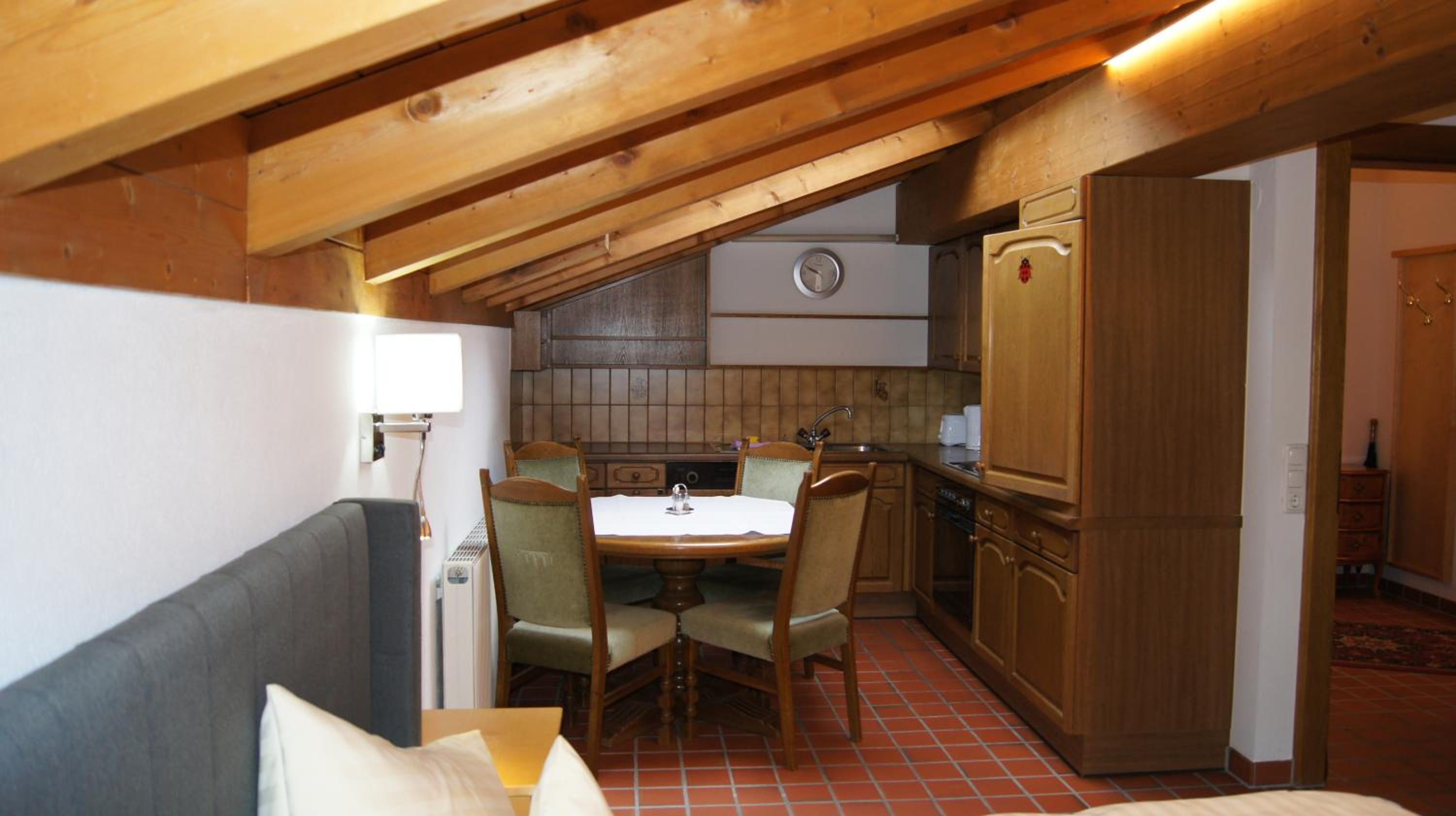 Deluxe Apartment - Photo 9