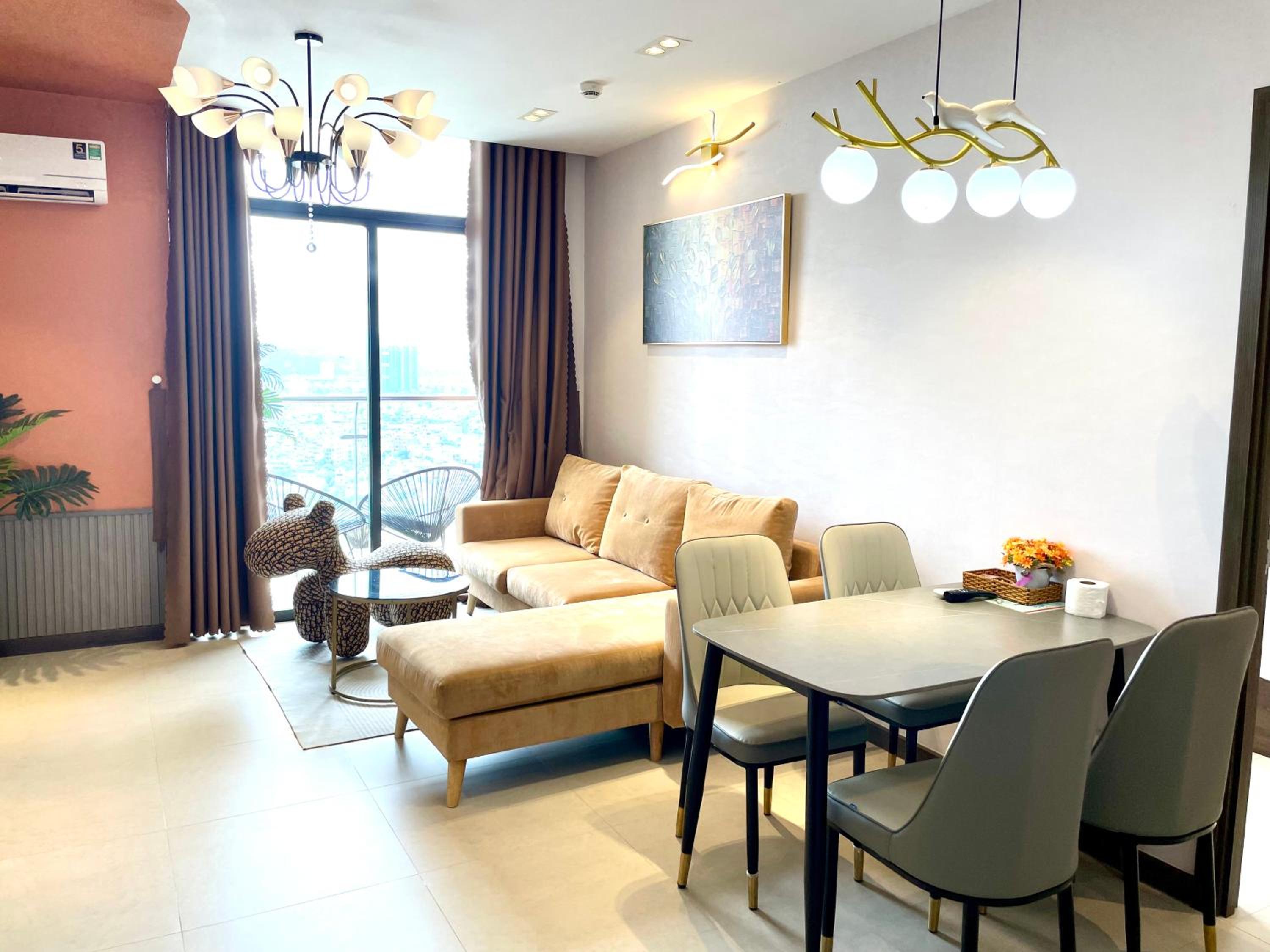 One-Bedroom Apartment with Balcony