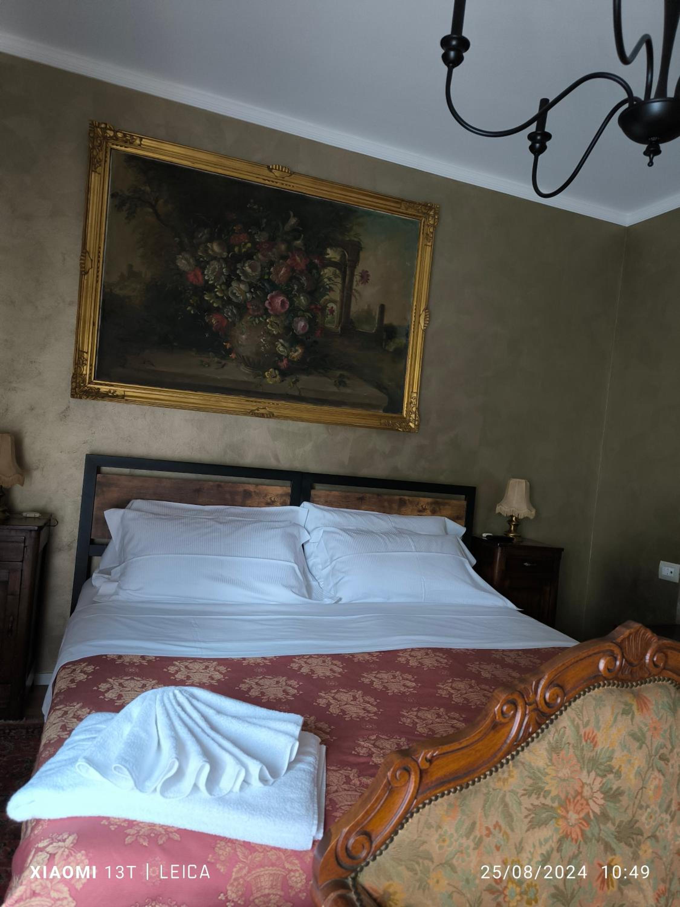 Double Room with Balcony - Photo 5
