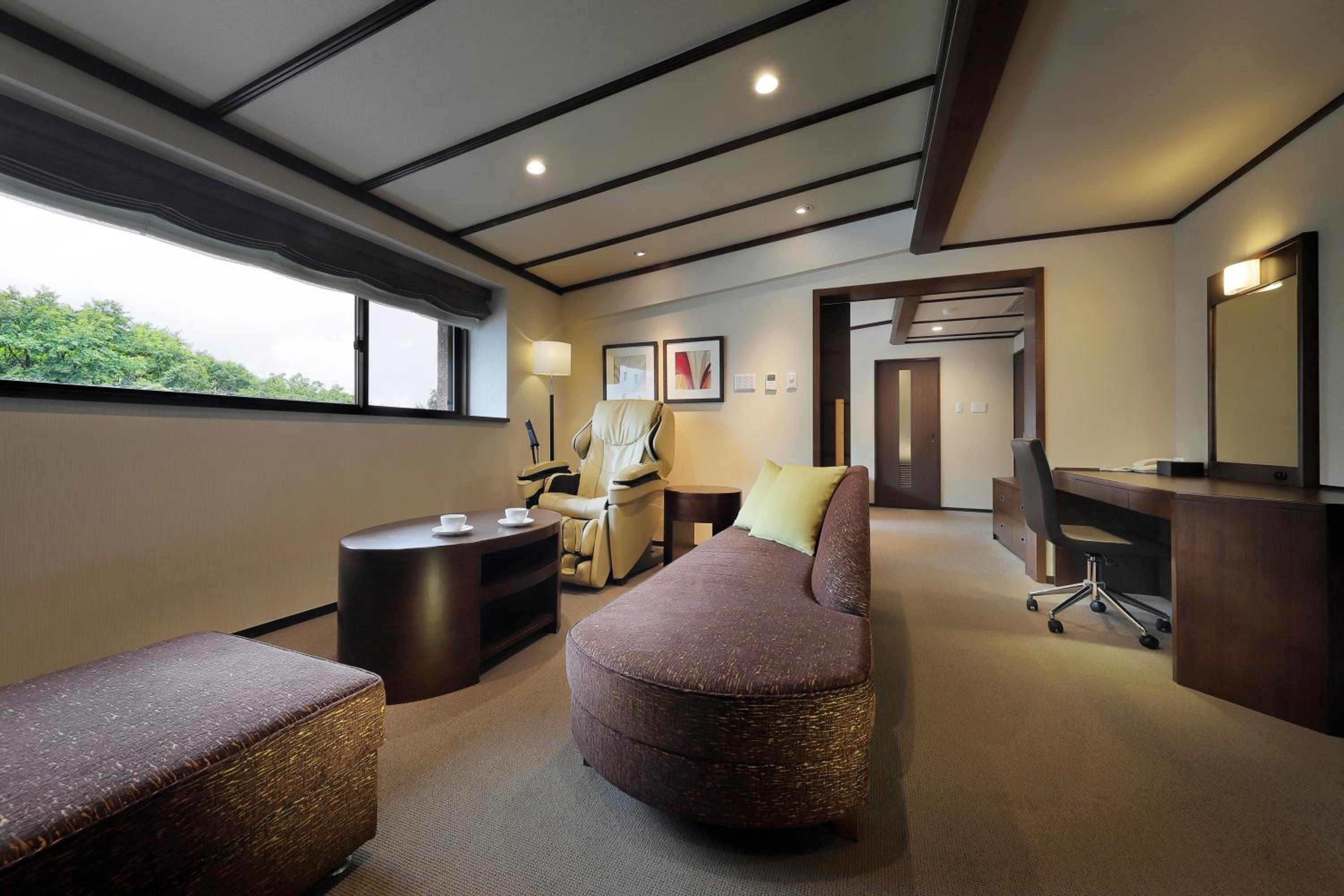 Junior Suite - Non-Smoking - Photo 1