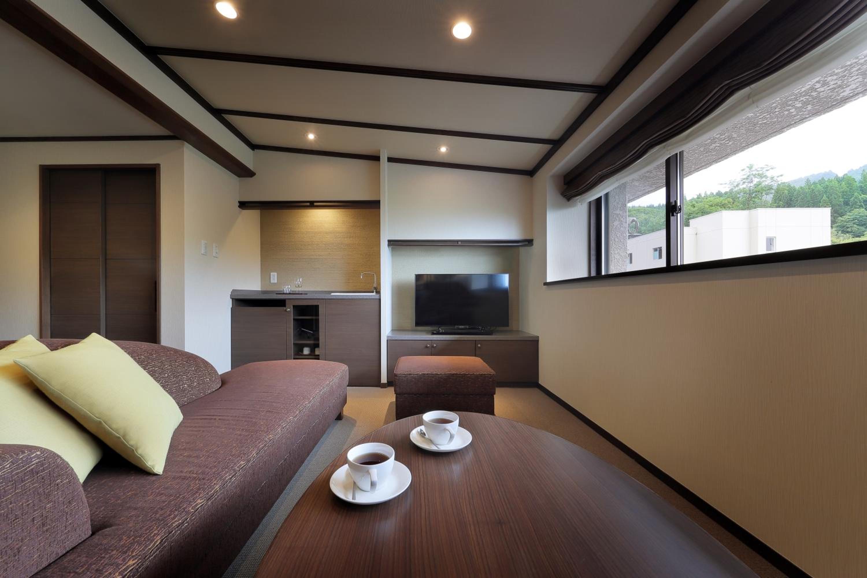 Junior Suite - Non-Smoking - Photo 5
