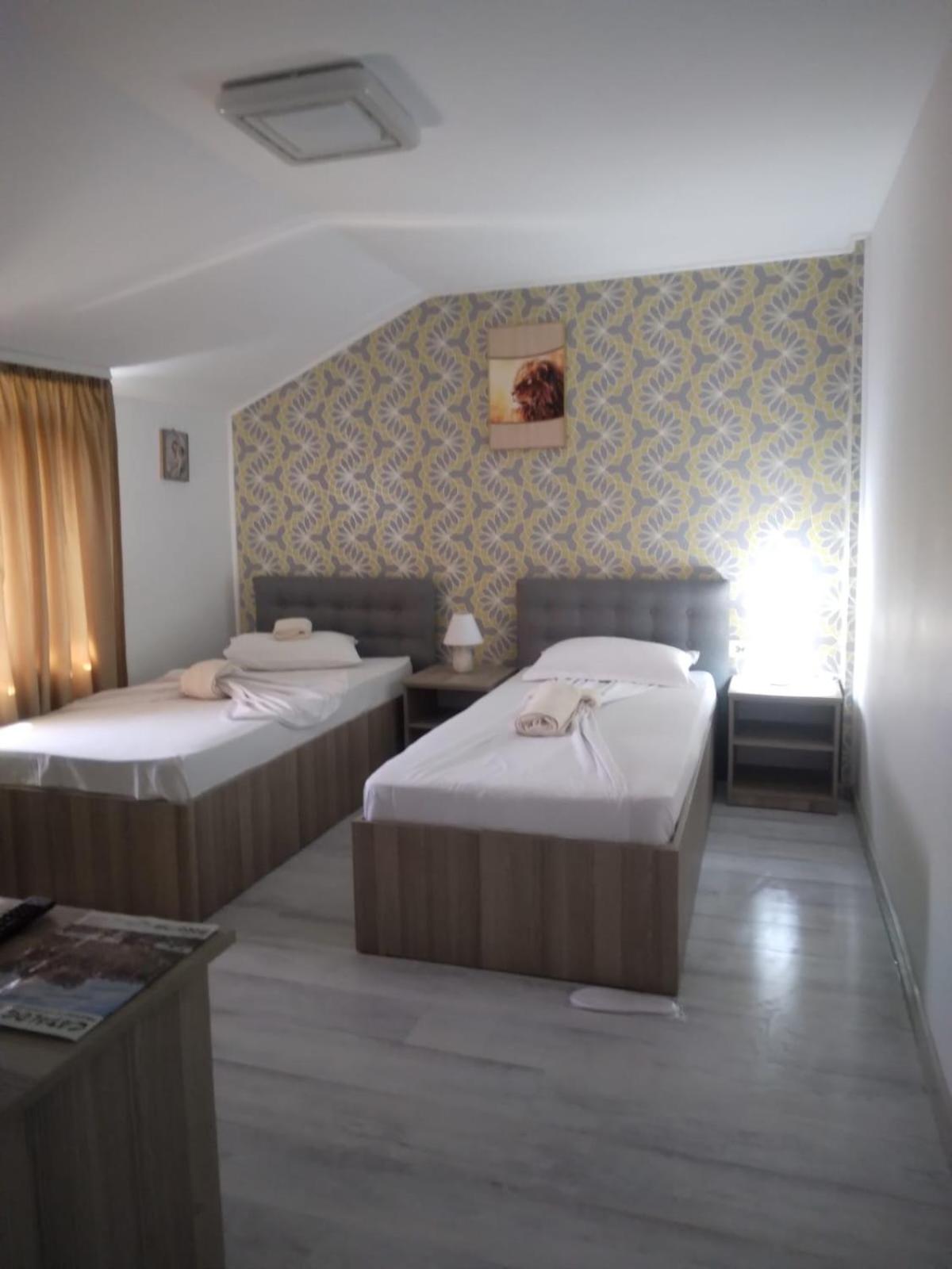 Deluxe Double Room with Shower photo 1