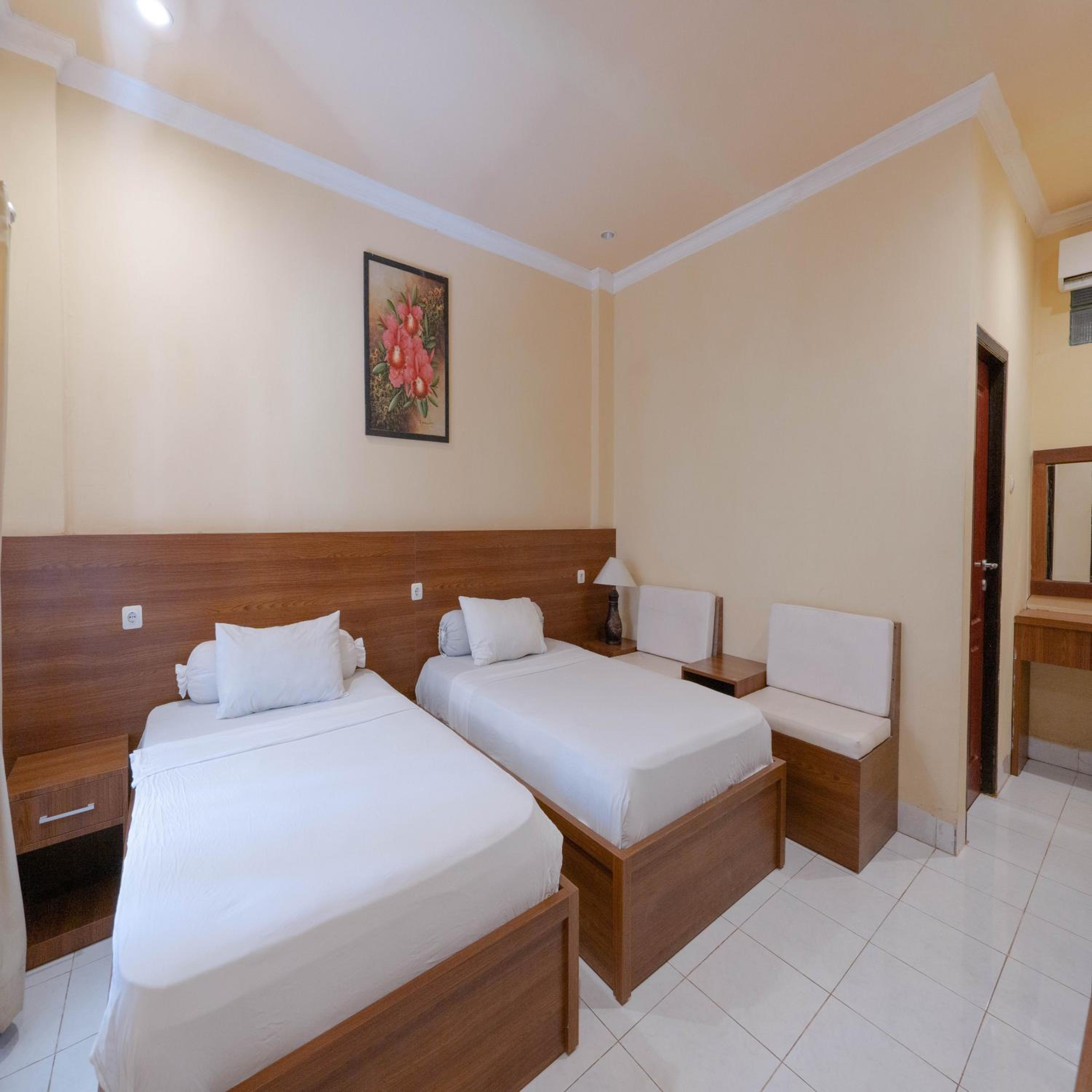 Superior Twin Room - Photo 12