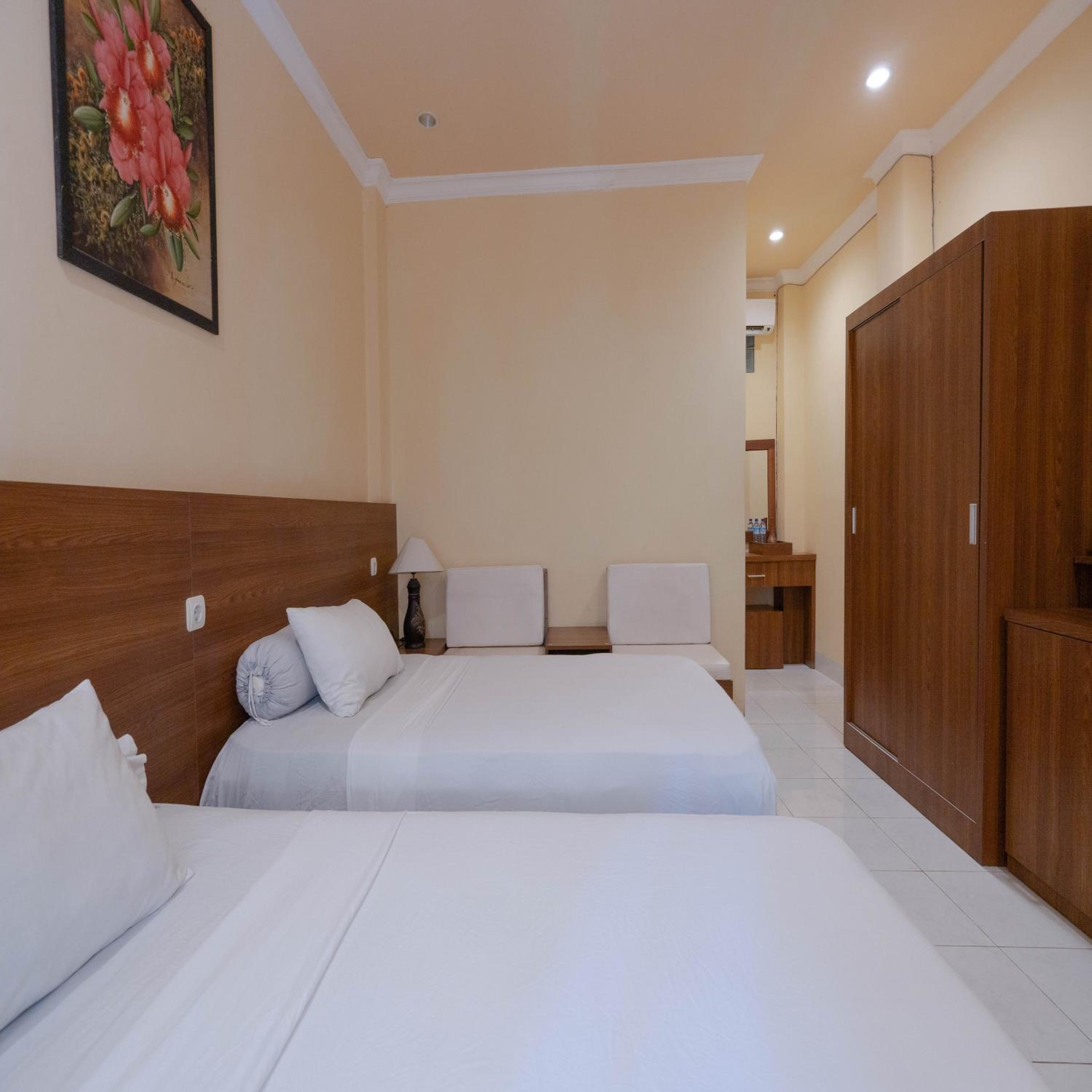 Superior Twin Room - Photo 11