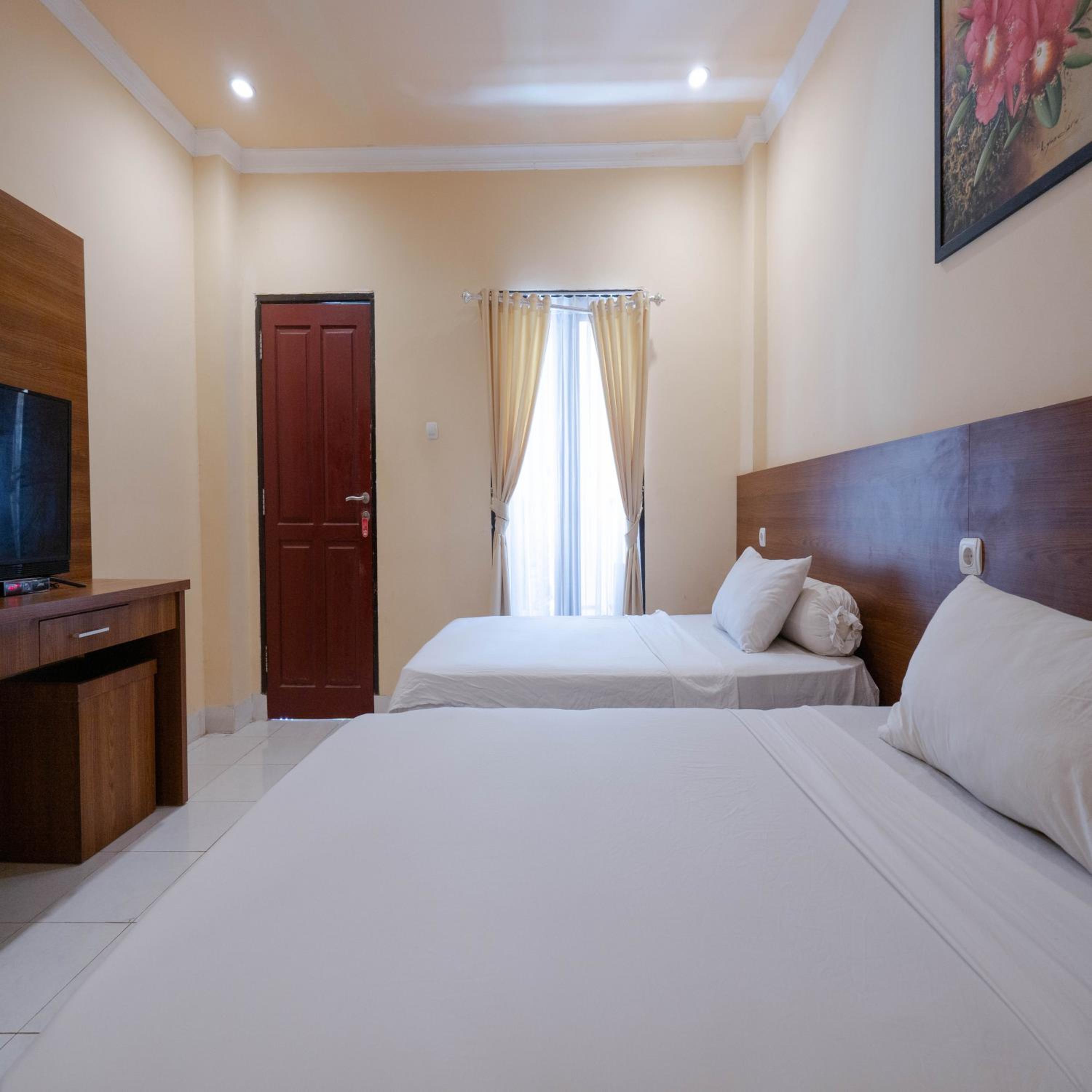 Superior Twin Room - Photo 10