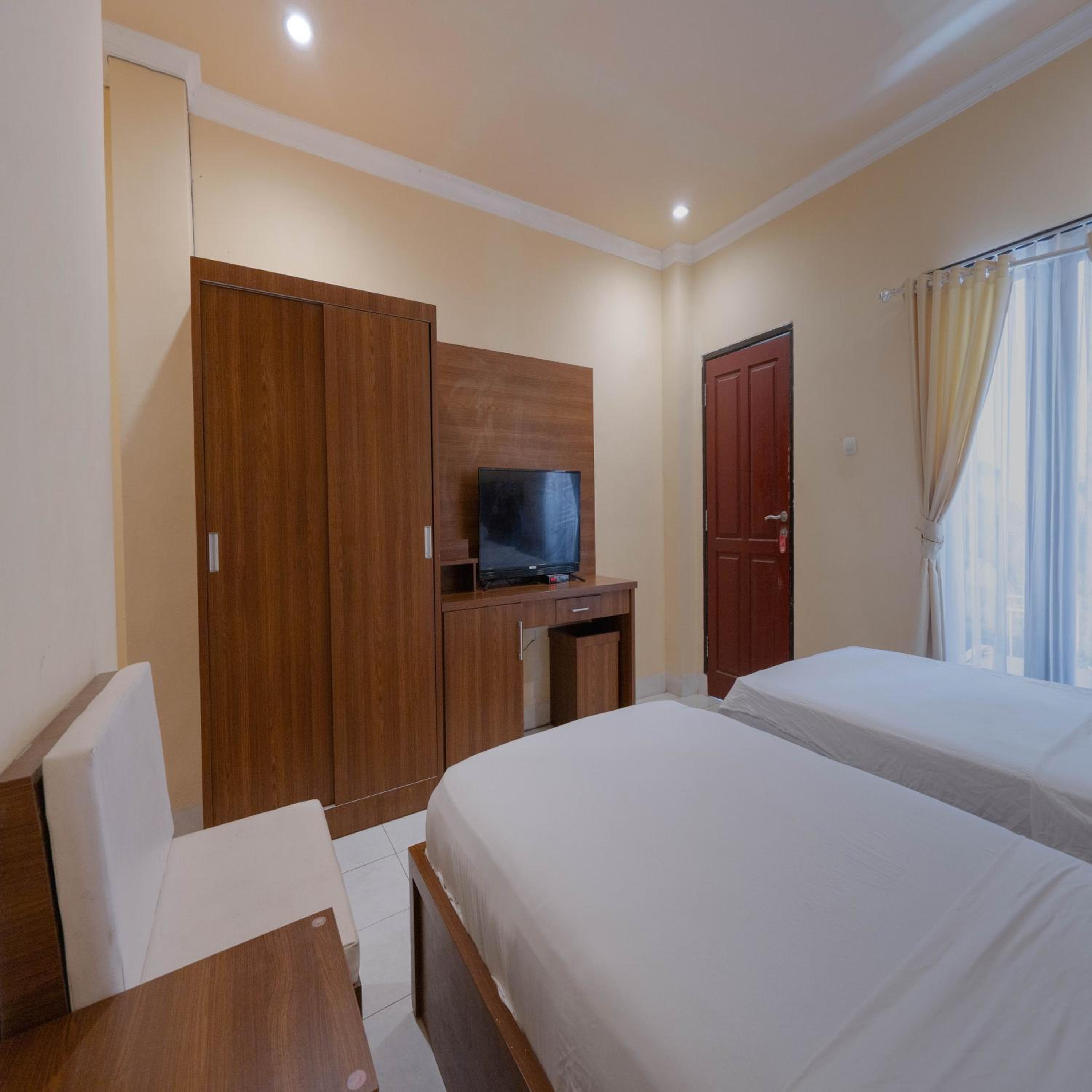 Superior Twin Room - Photo 9