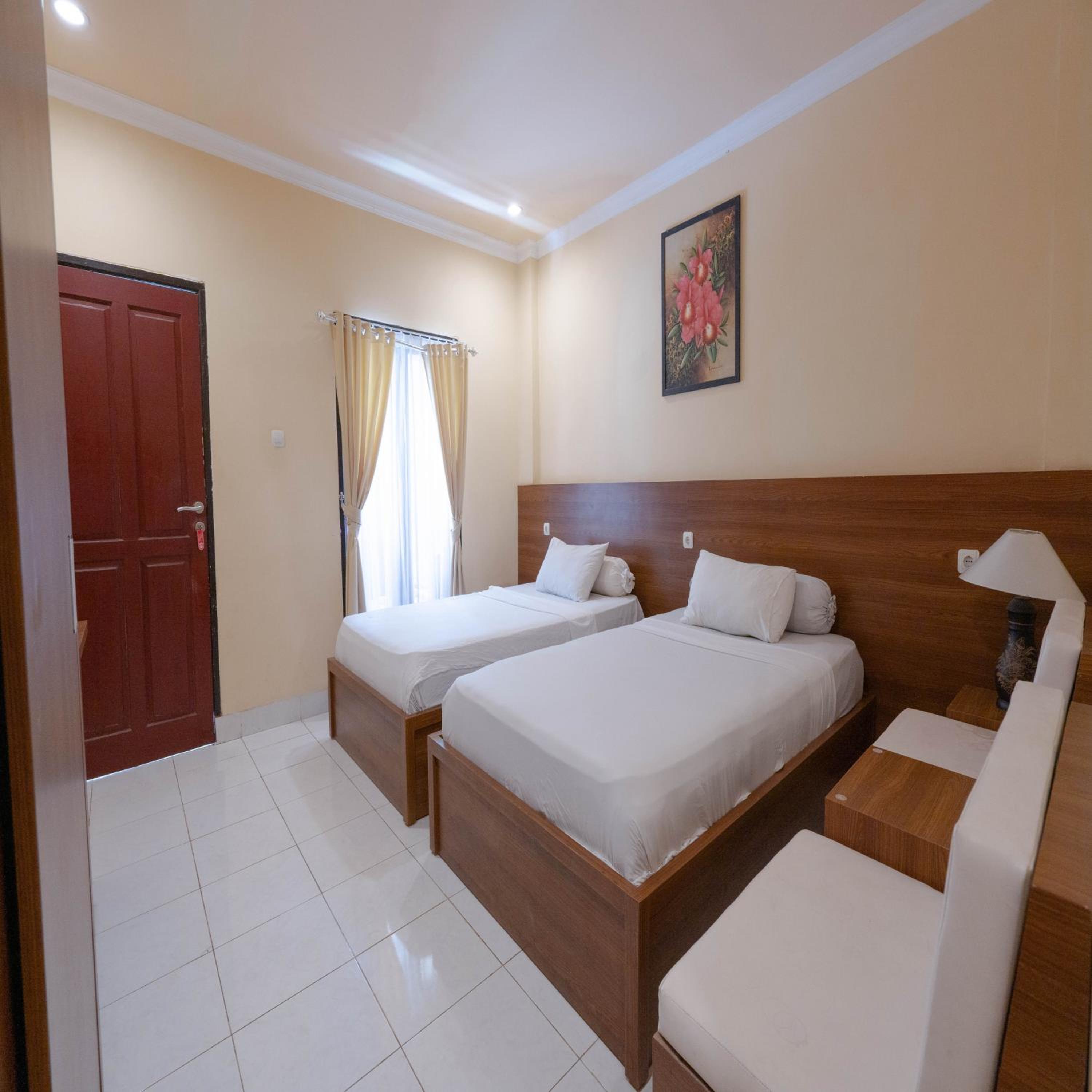 Superior Twin Room - Photo 1