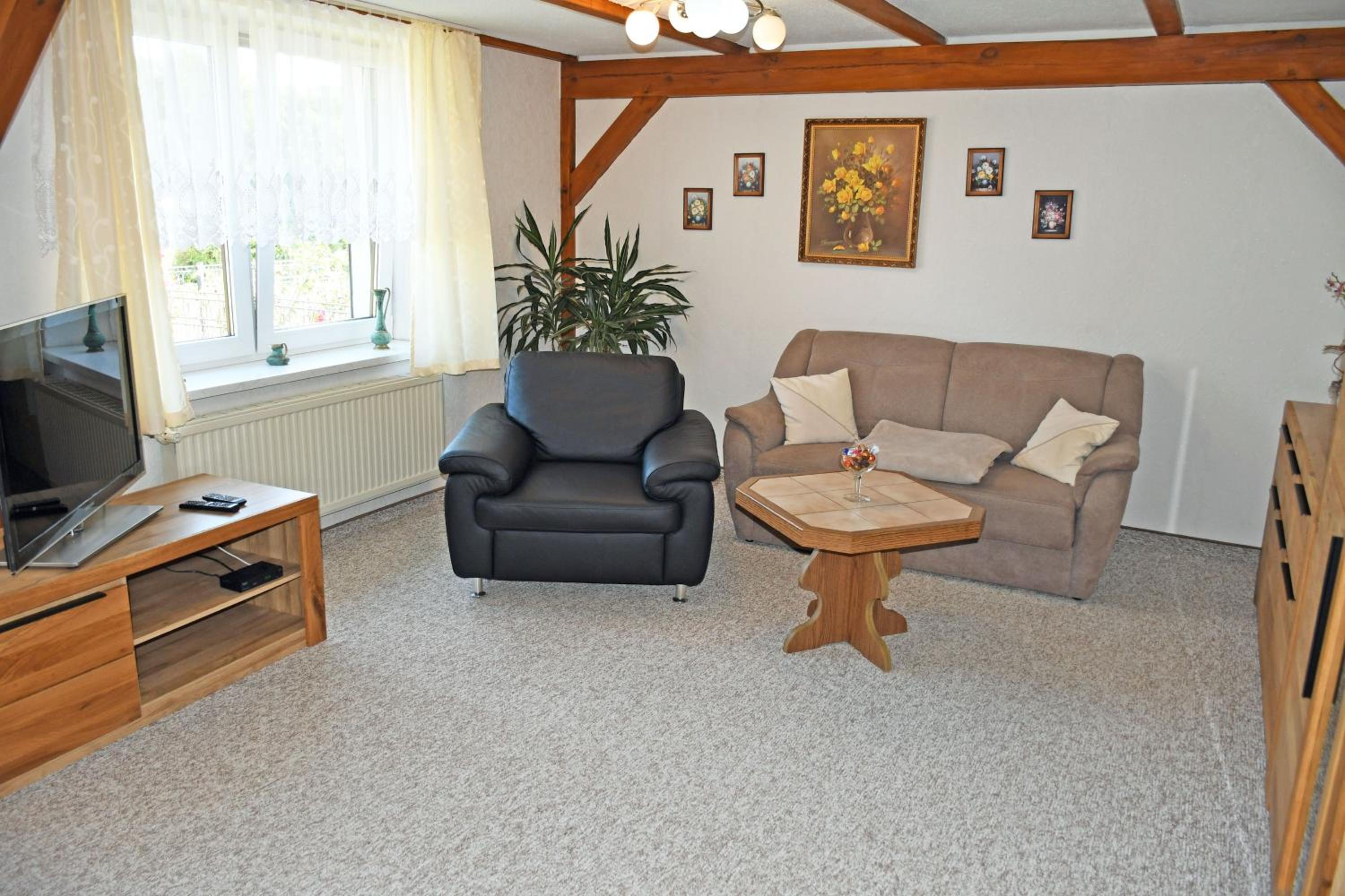 One-Bedroom Apartment with Terrace photo 1