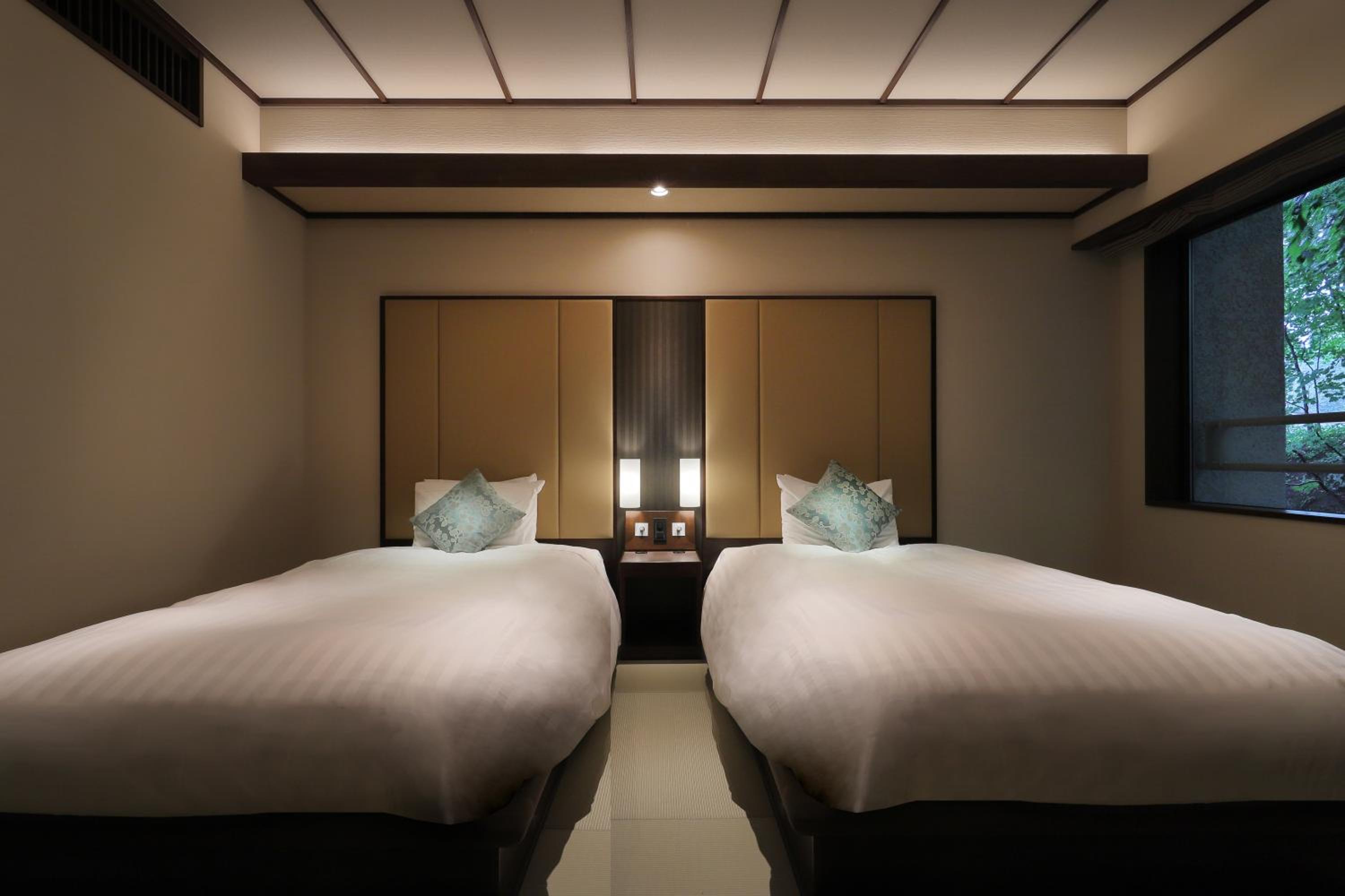 Deluxe Twin Room - Non-Smoking - Photo 5