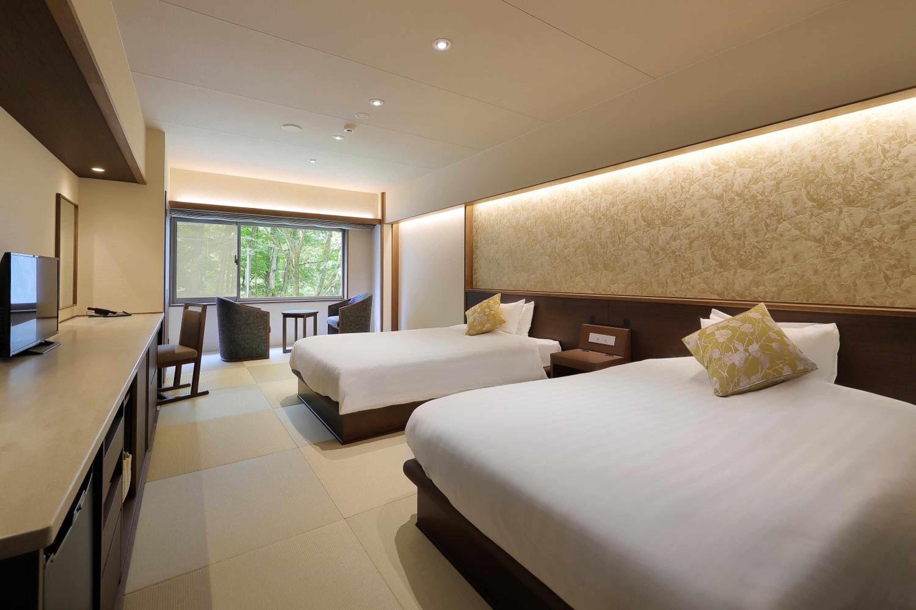 Deluxe Twin Room - Non-Smoking - Photo 4