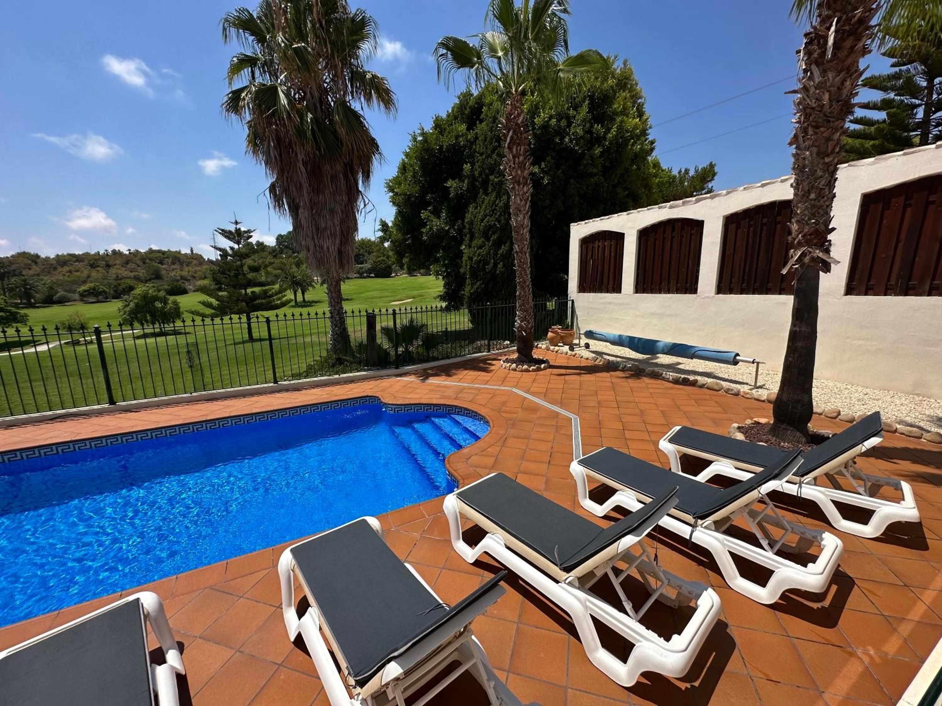 Villa photo 2