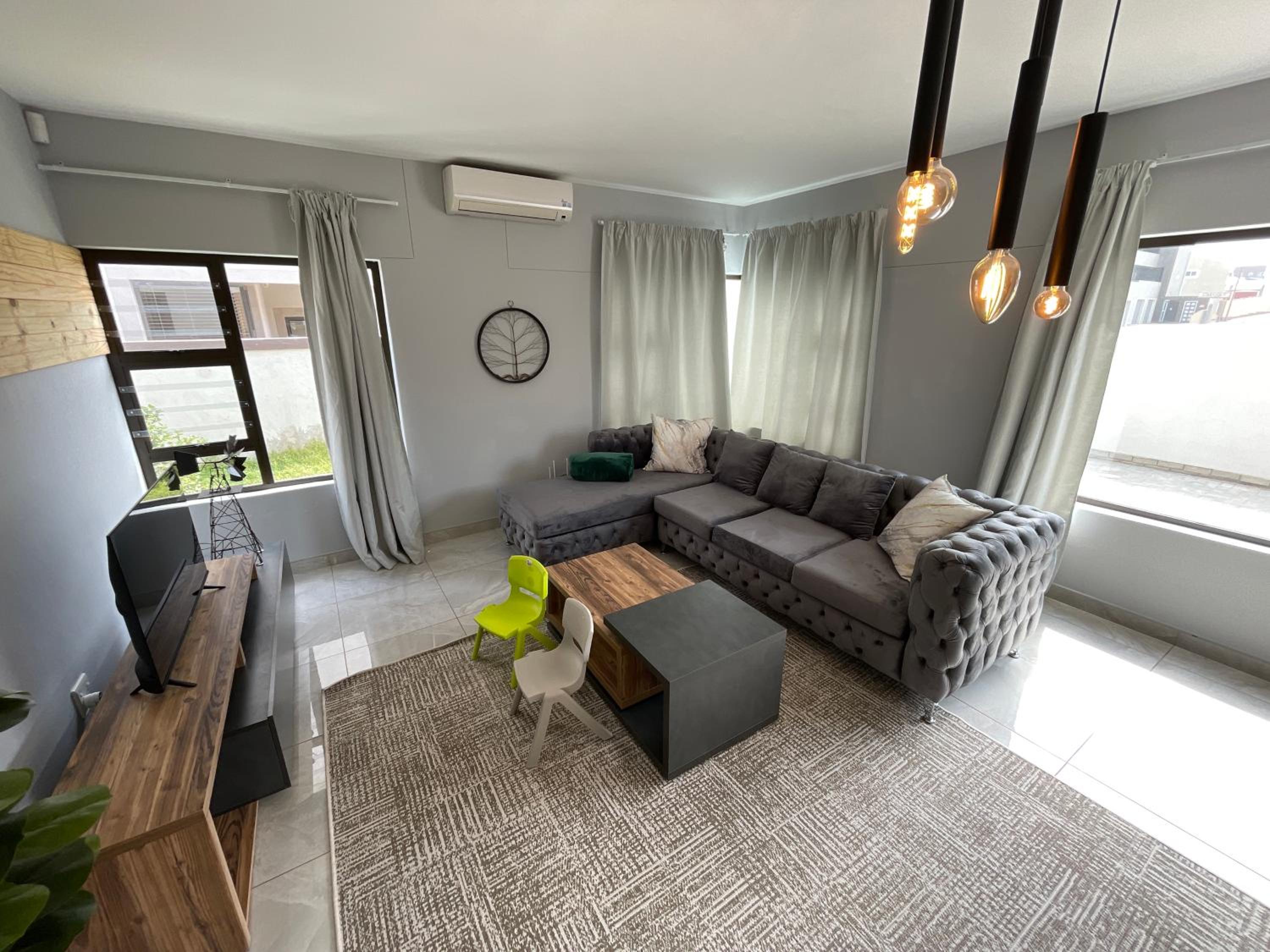 Four-Bedroom Vacation Home photo 1