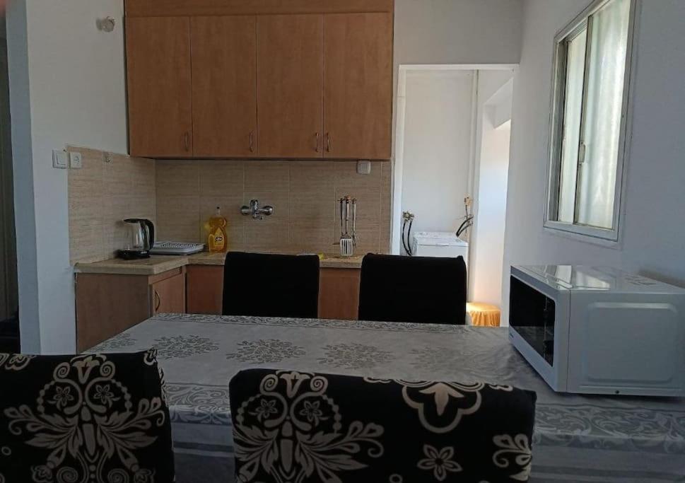 Three-Bedroom Apartment photo 2