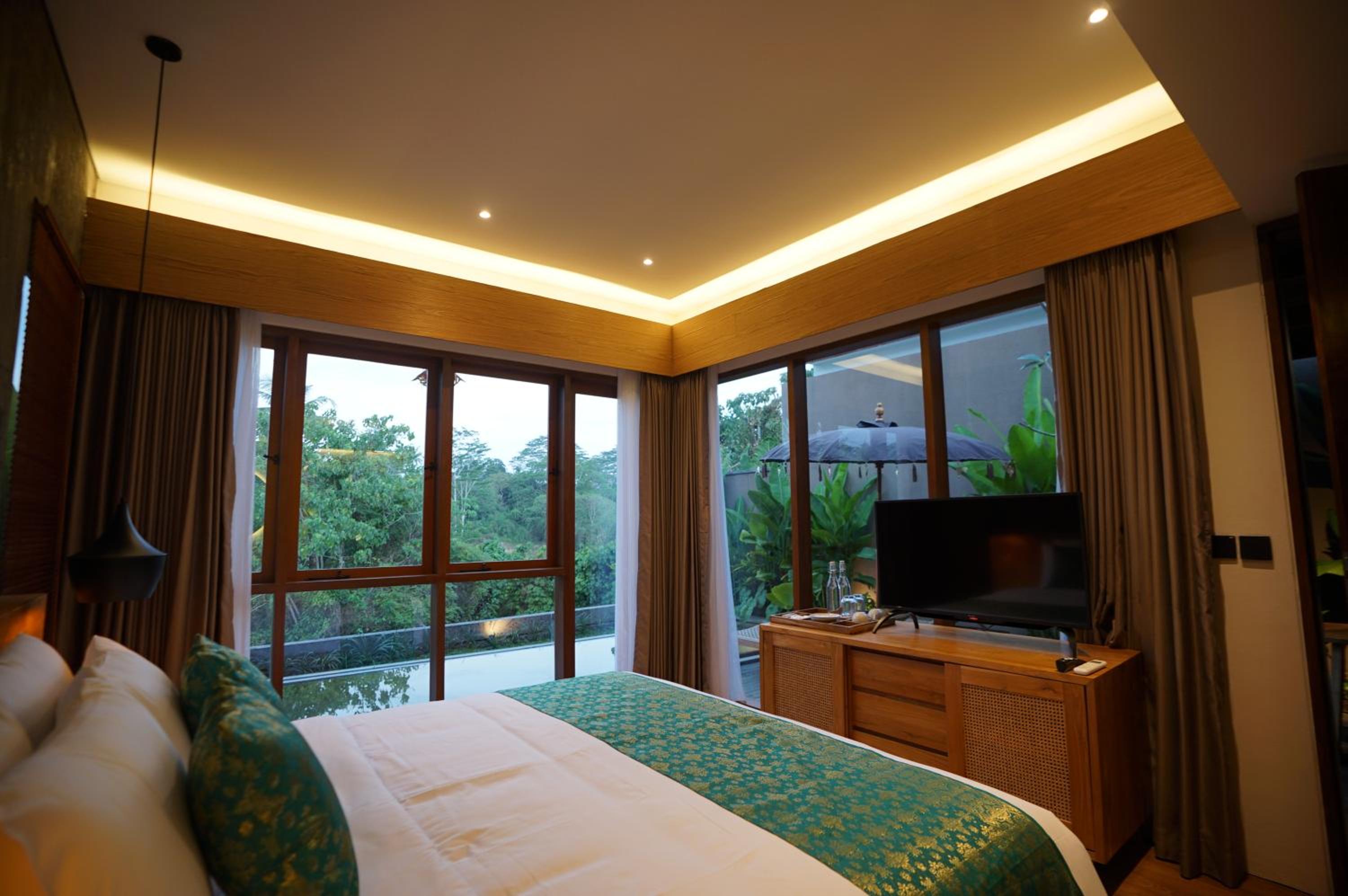 Villa with Garden View - Photo 11