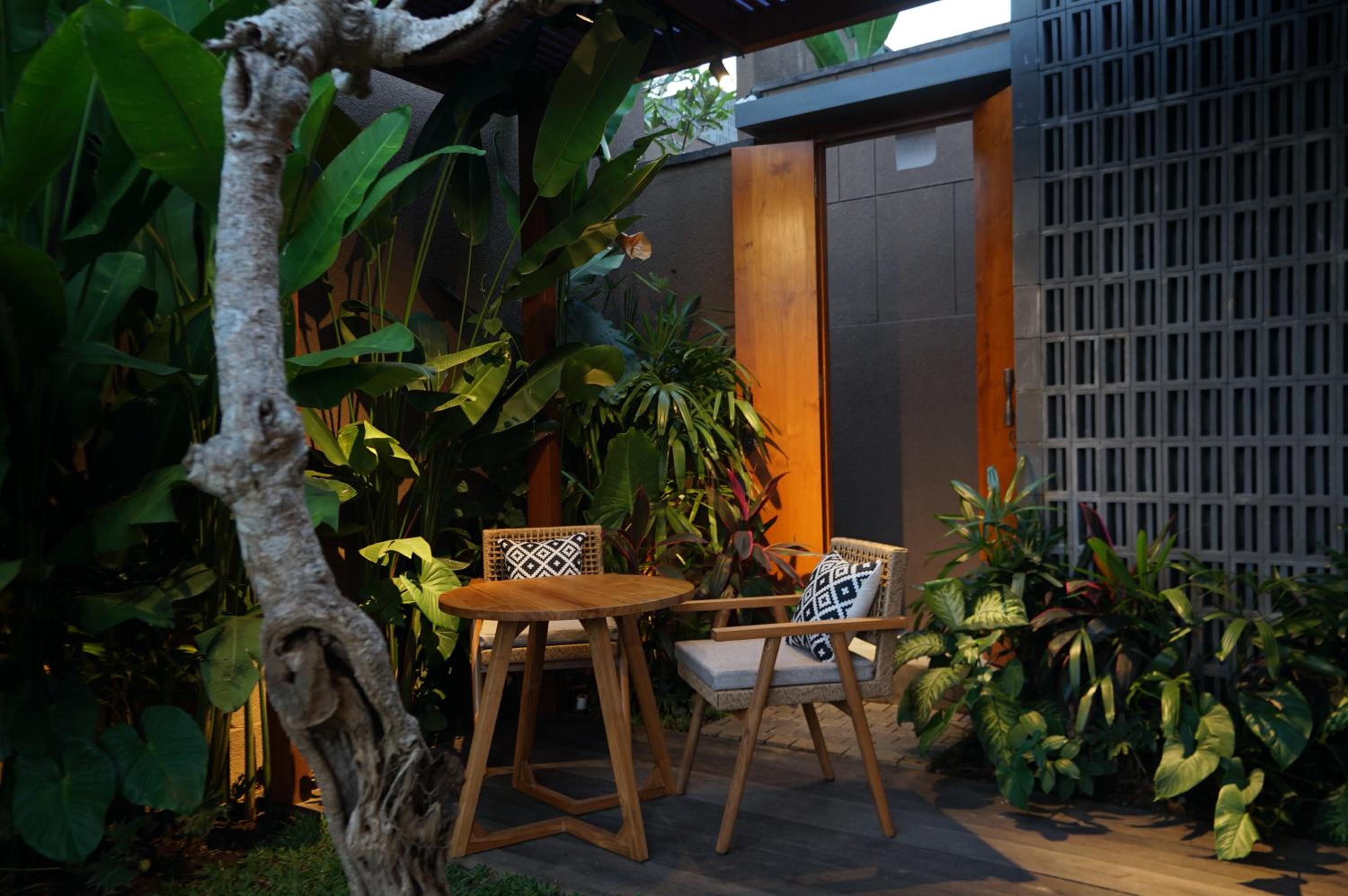 Villa with Garden View - Photo 6