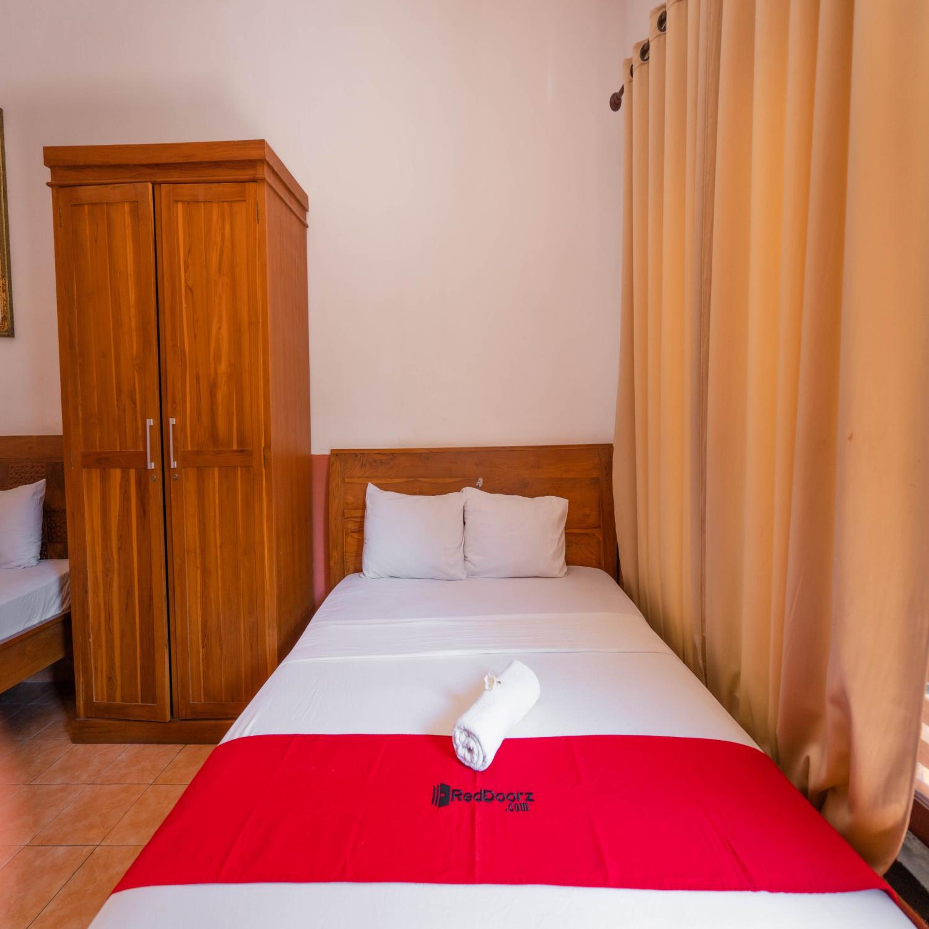 Standard Twin Room - Photo 10