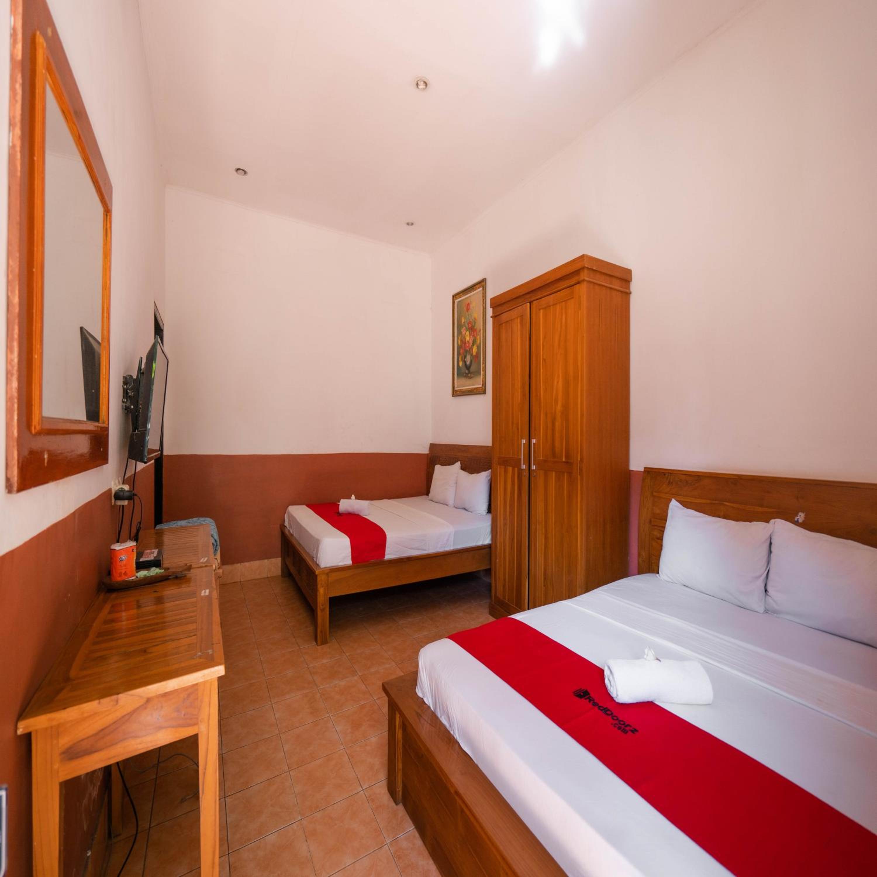 Standard Twin Room - Photo 13
