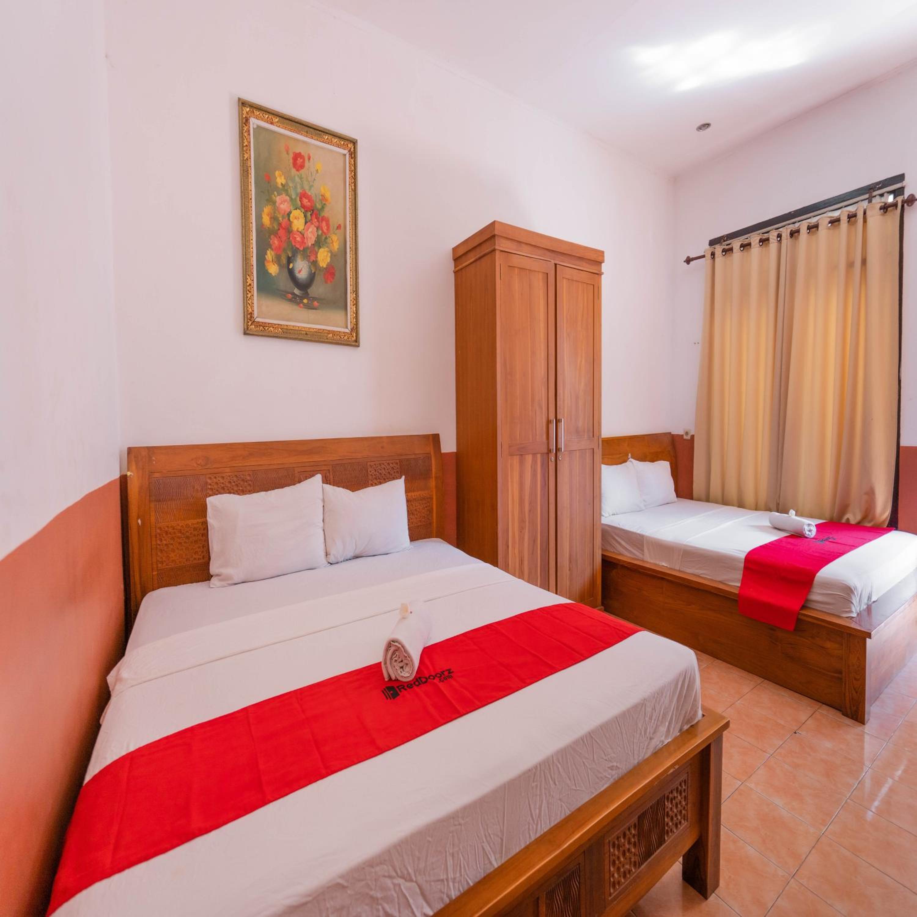 Standard Twin Room - Photo 1