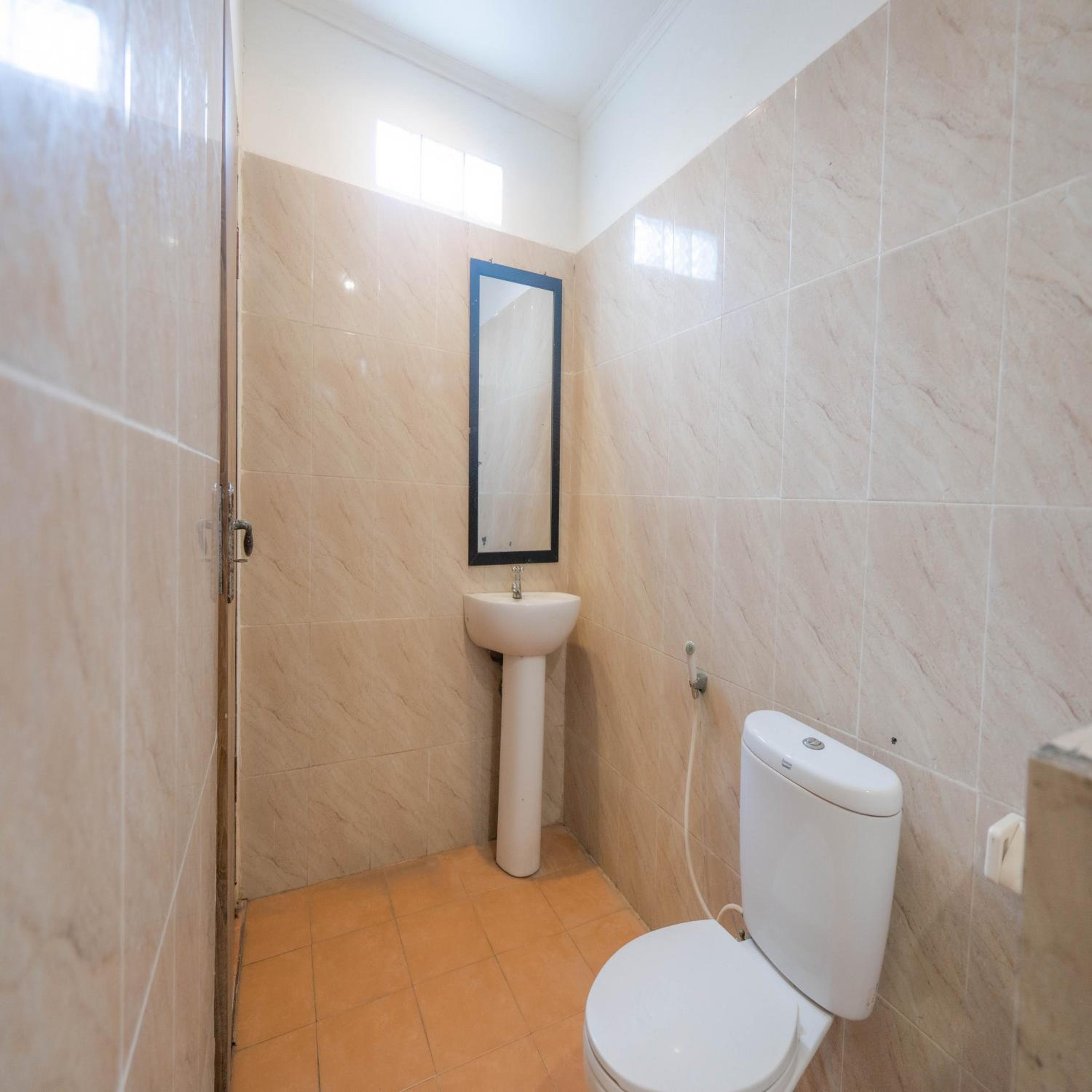 Standard Twin Room - Photo 5