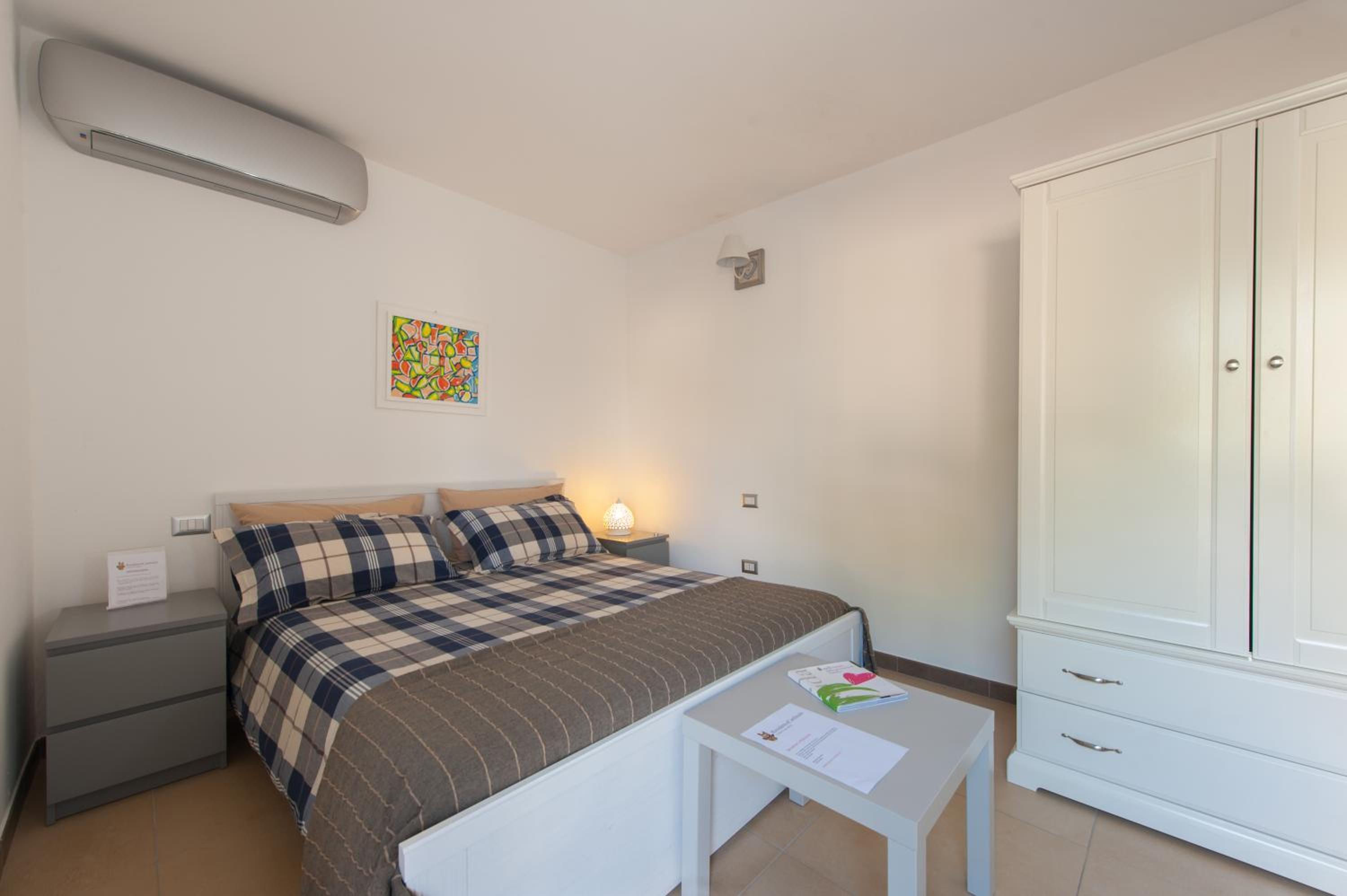 Double Room With Patio photo 1