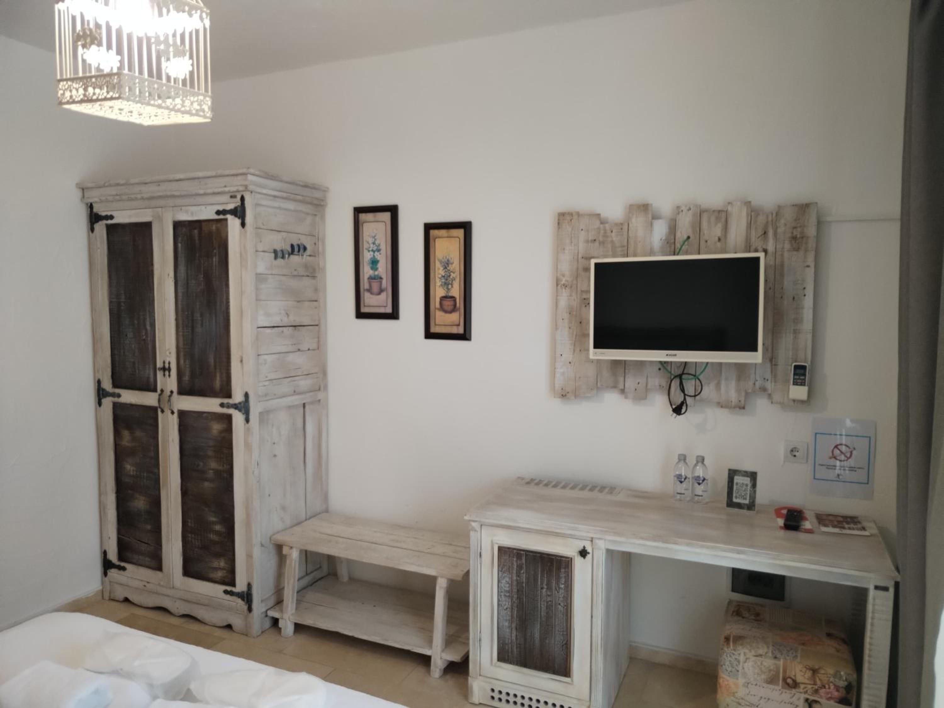 Double Room - Photo 1