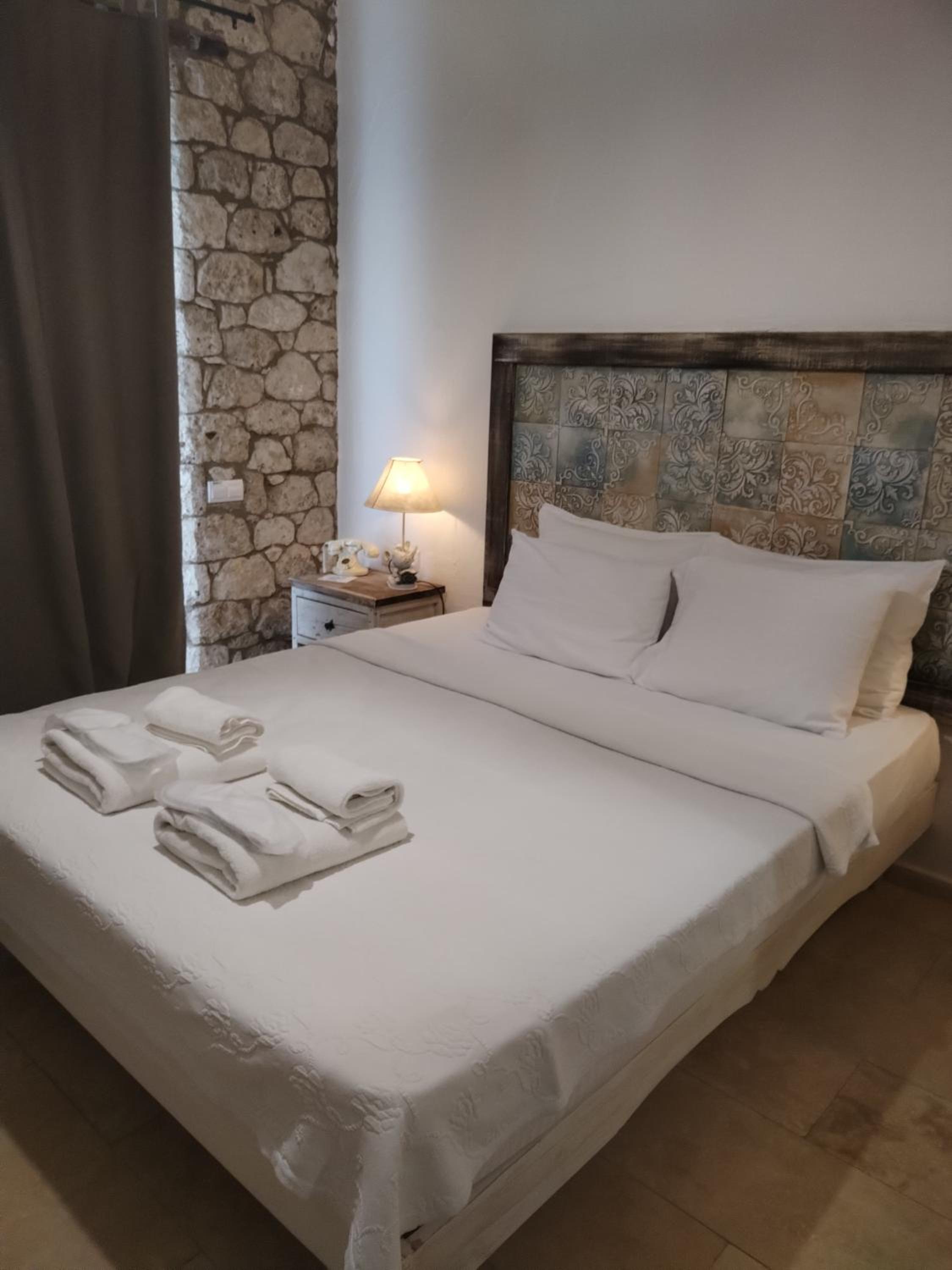 Double Room - Photo 7