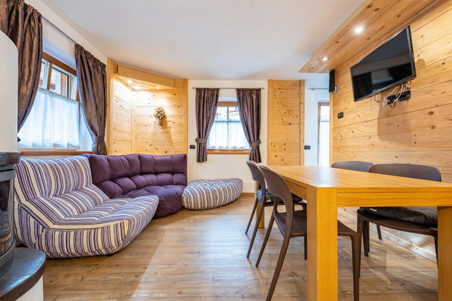 Two-Bedroom Apartment with Balcony photo 1