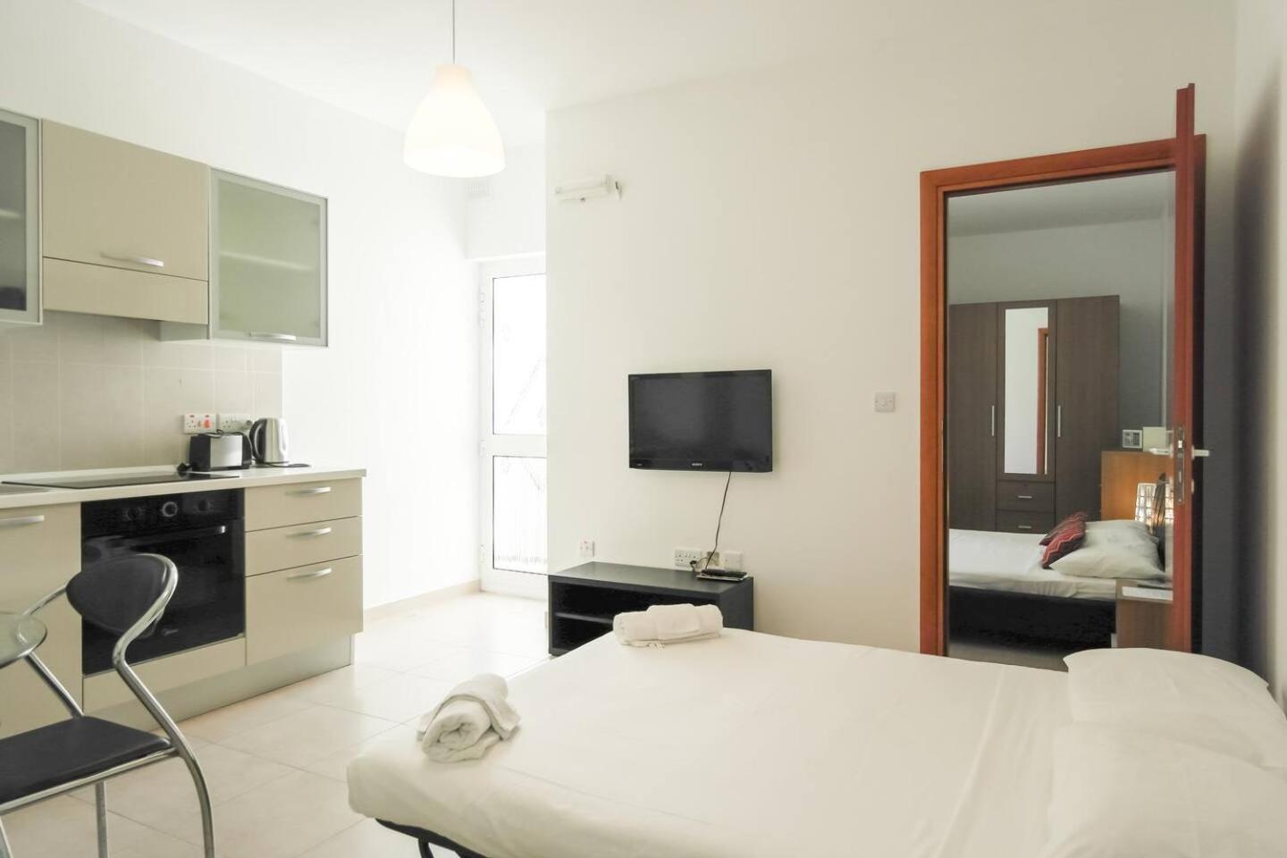 Studio with Sofa Bed