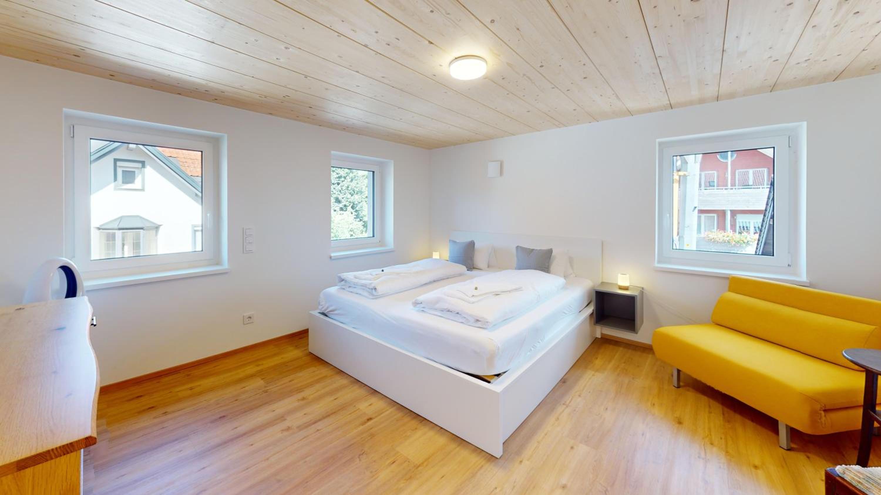 Two-Bedroom Apartment with Balcony photo 2