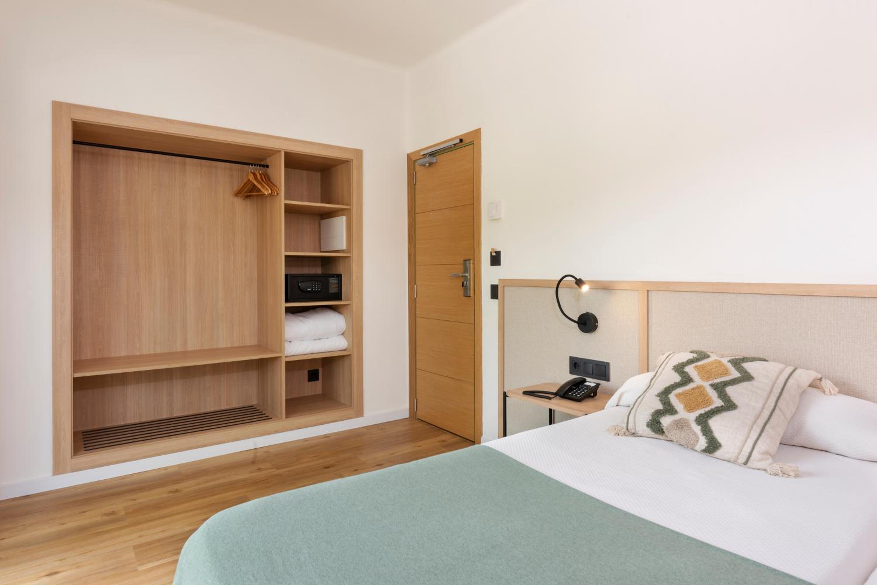 Double Room - Unlimited Brunch photo 2
