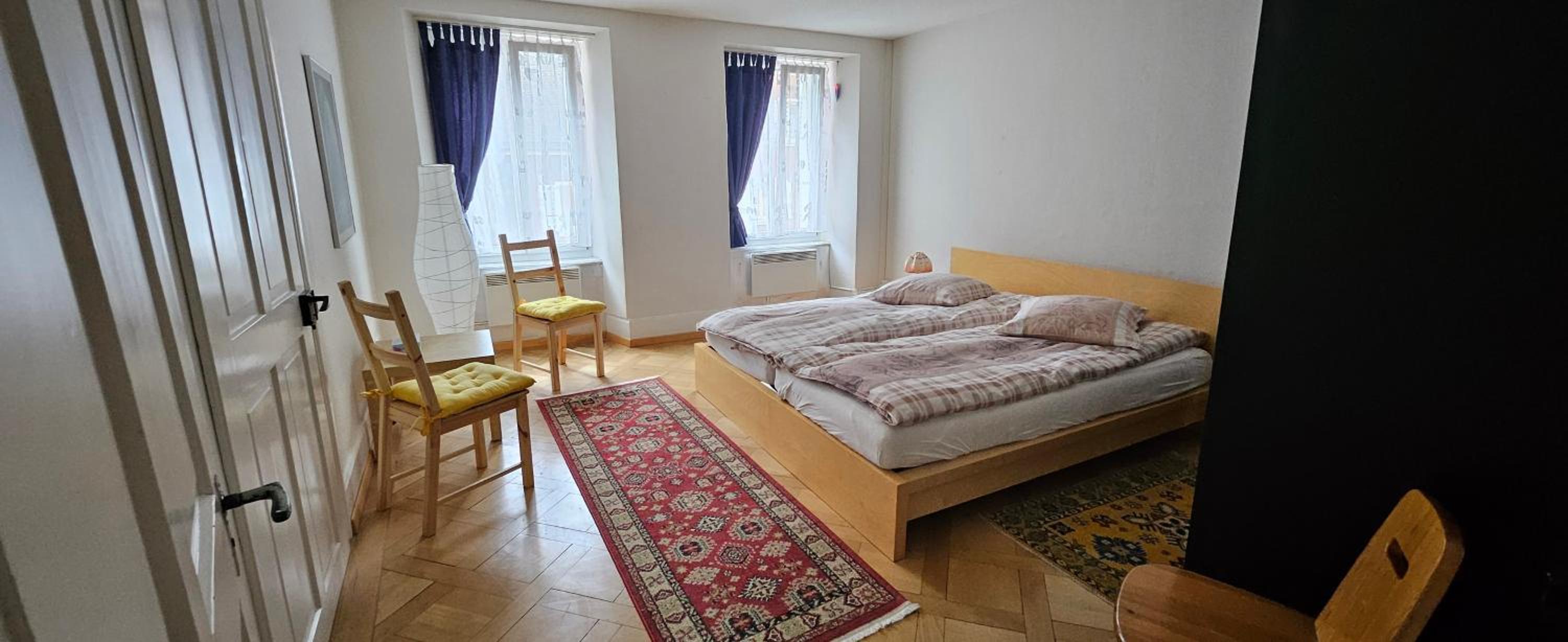 Three-Bedroom Apartment with Garden Access photo 3