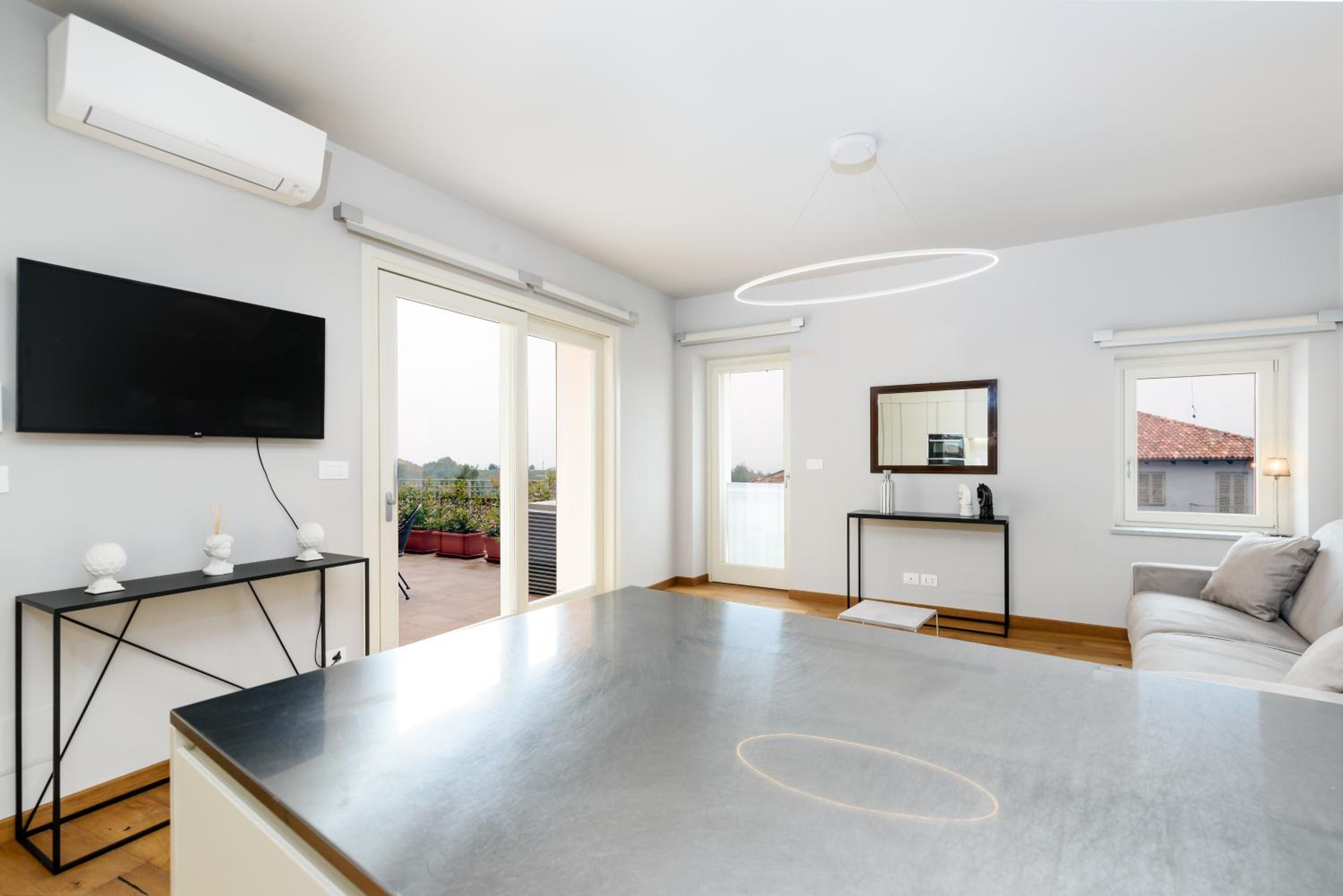 Two-Bedroom Apartment with Terrace photo 3