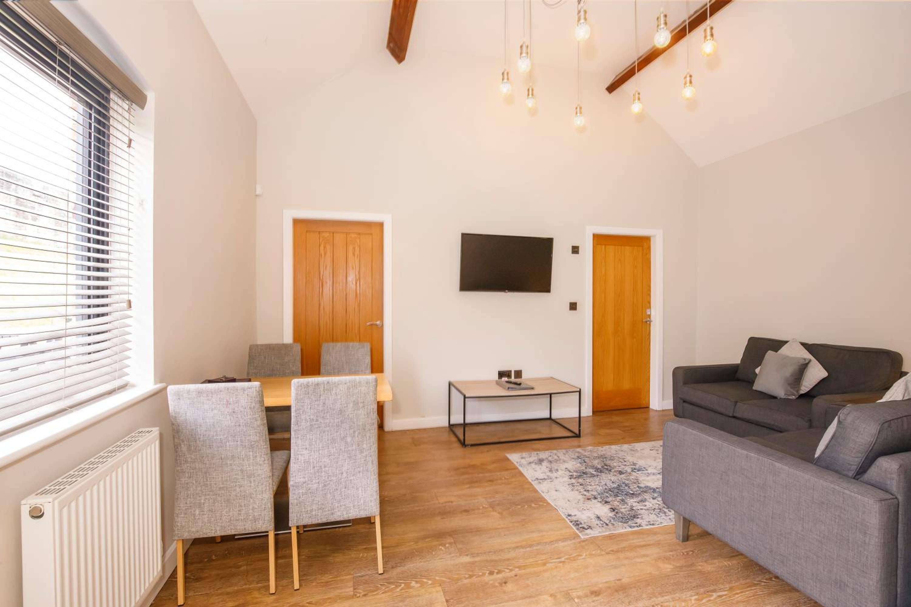 No6 - Two-Bedroom Apartment - Ground Floor photo 2