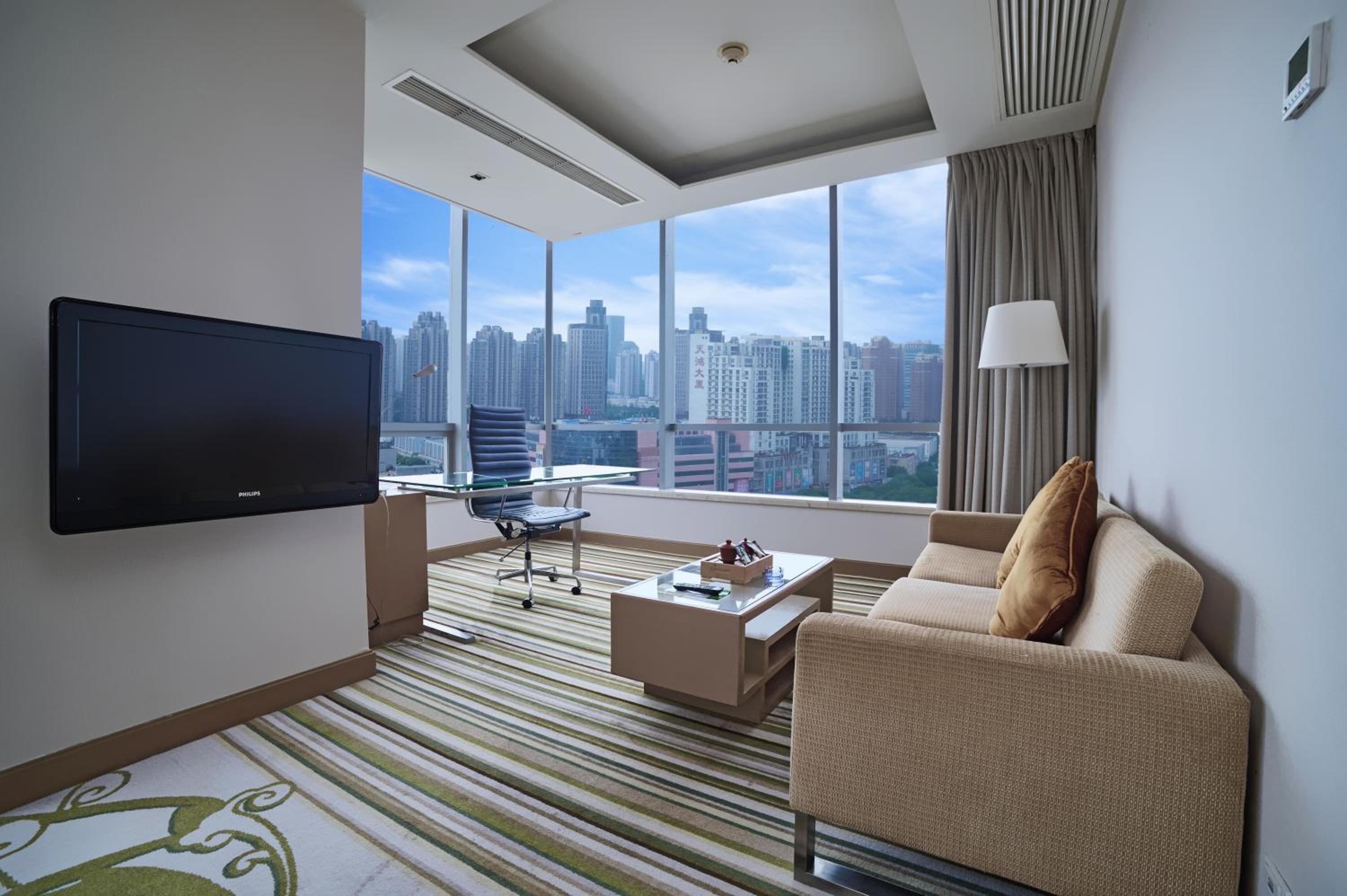 King Suite - Photo 5