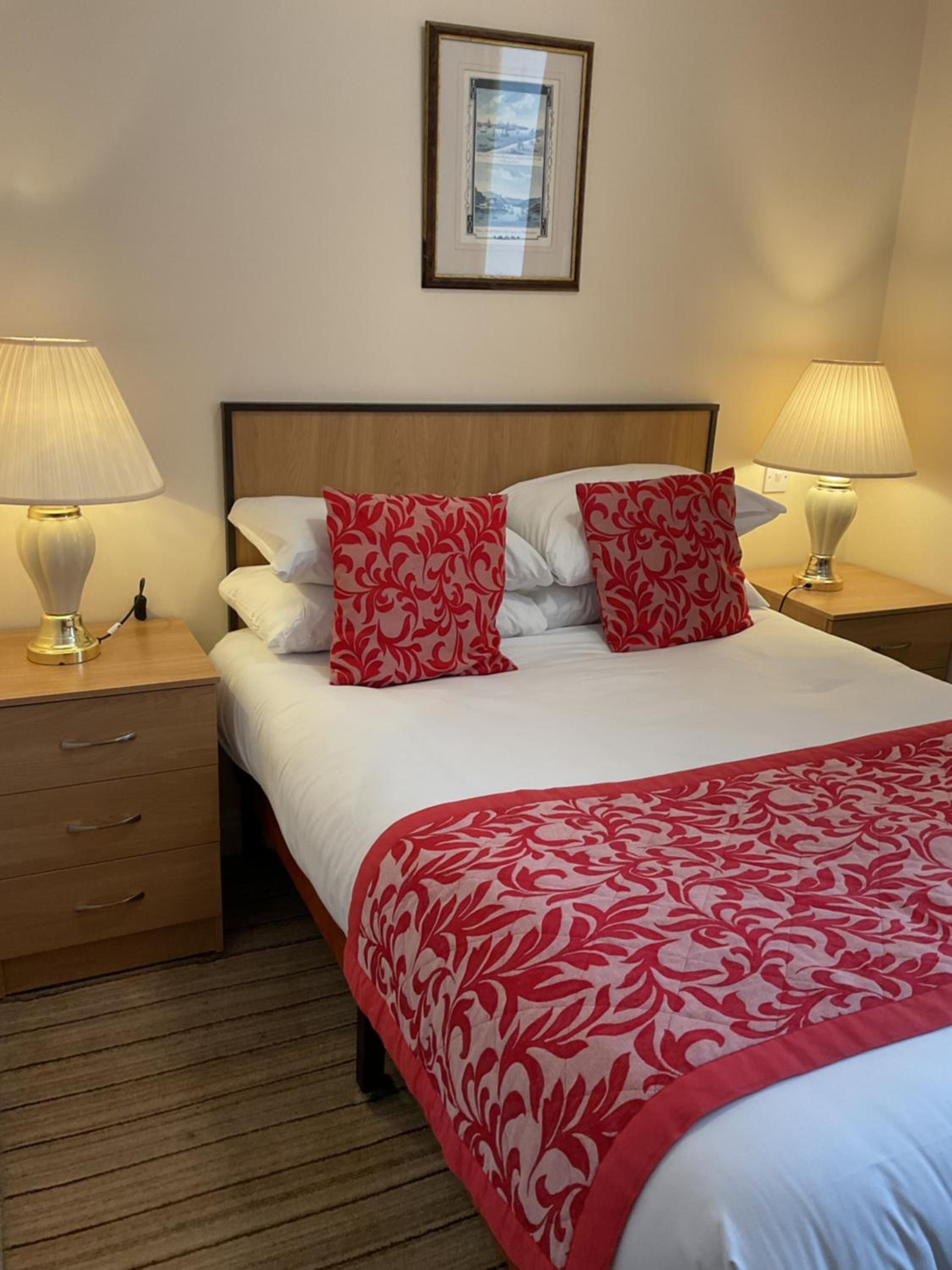 Small Double Room - Photo 1